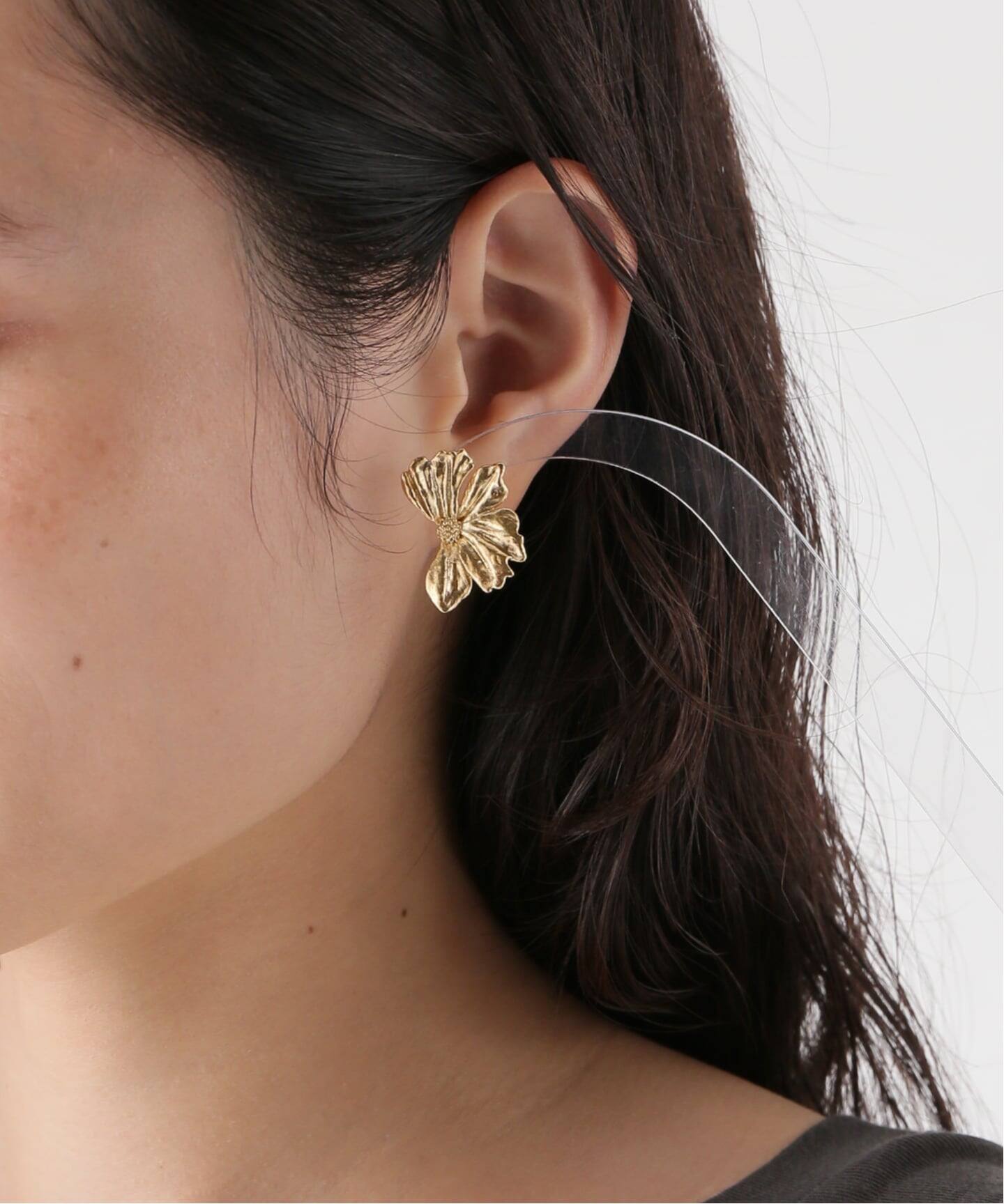 AGAPEE フラワーピアス MONEA EARRINGS（ピアス（両耳用））｜SLOBE