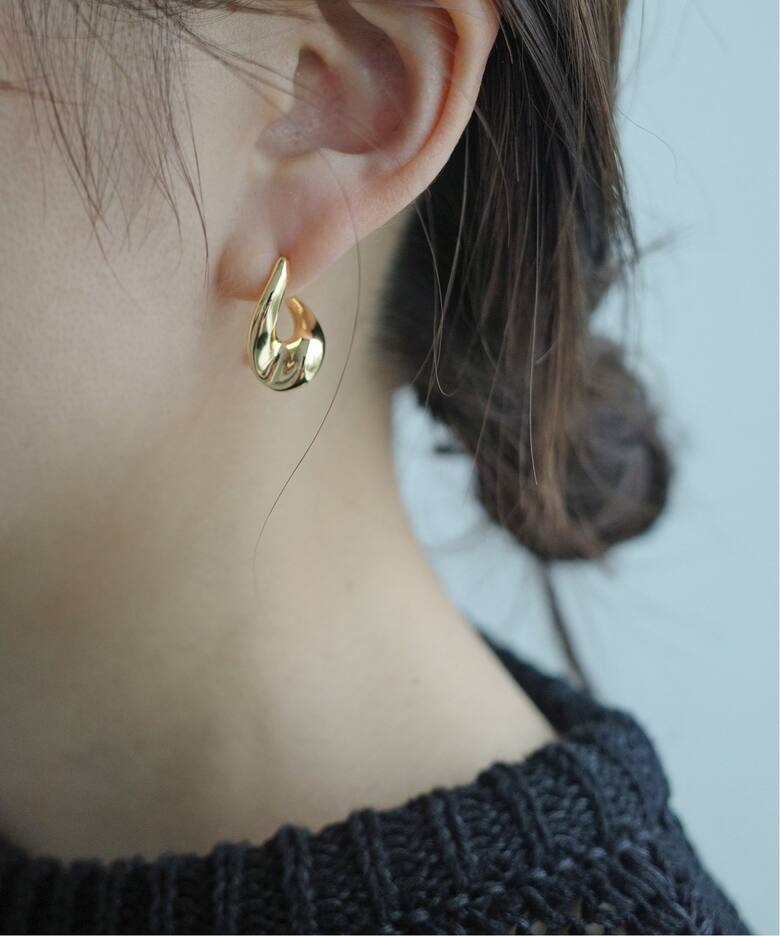 SHASHI/シャシ ウェーブピアス SH-E1373（ピアス（両耳用））｜SLOBE 