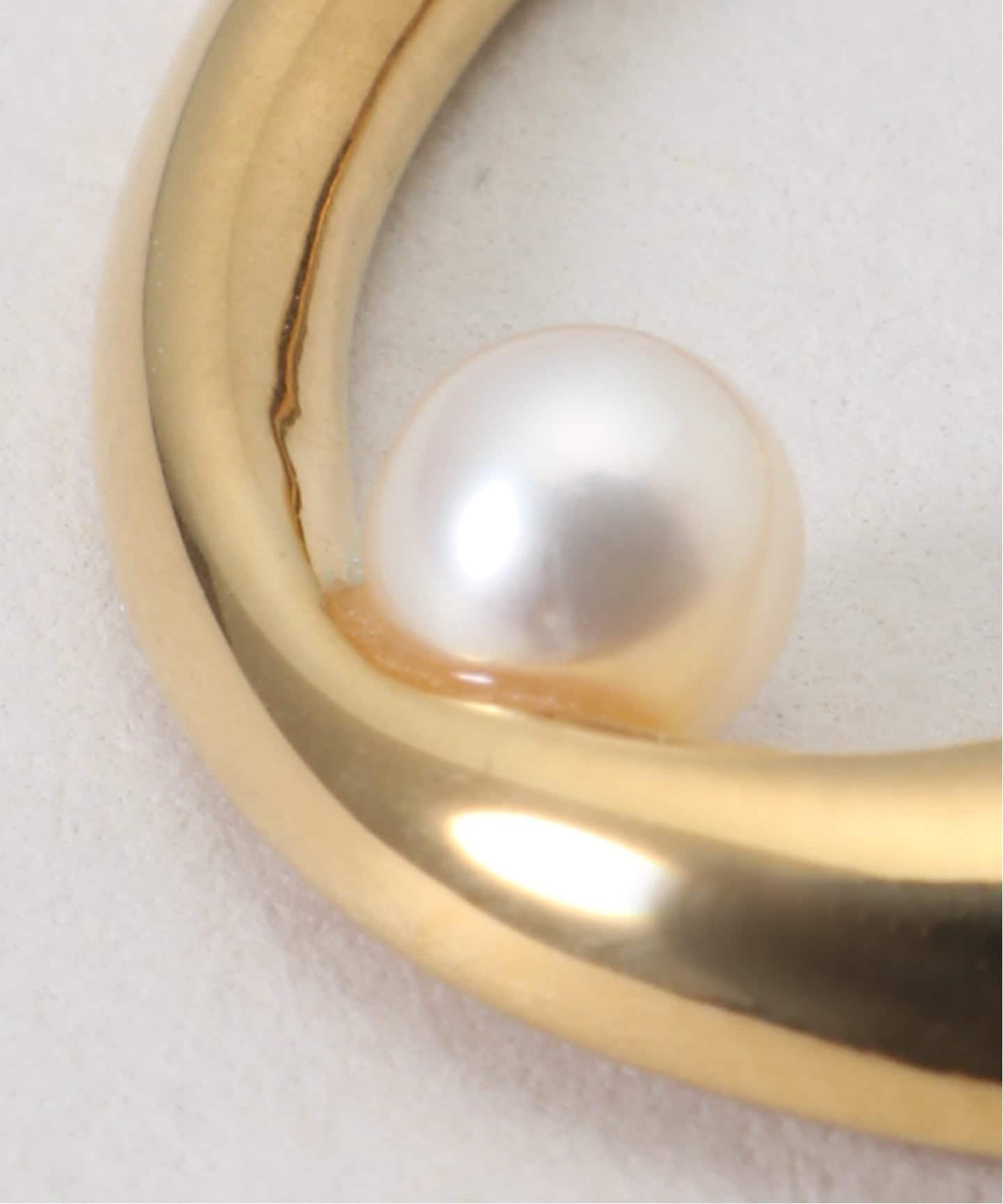 BAR Jewellery / バージュエリー ATTRAVERSO WITH PEARL リング