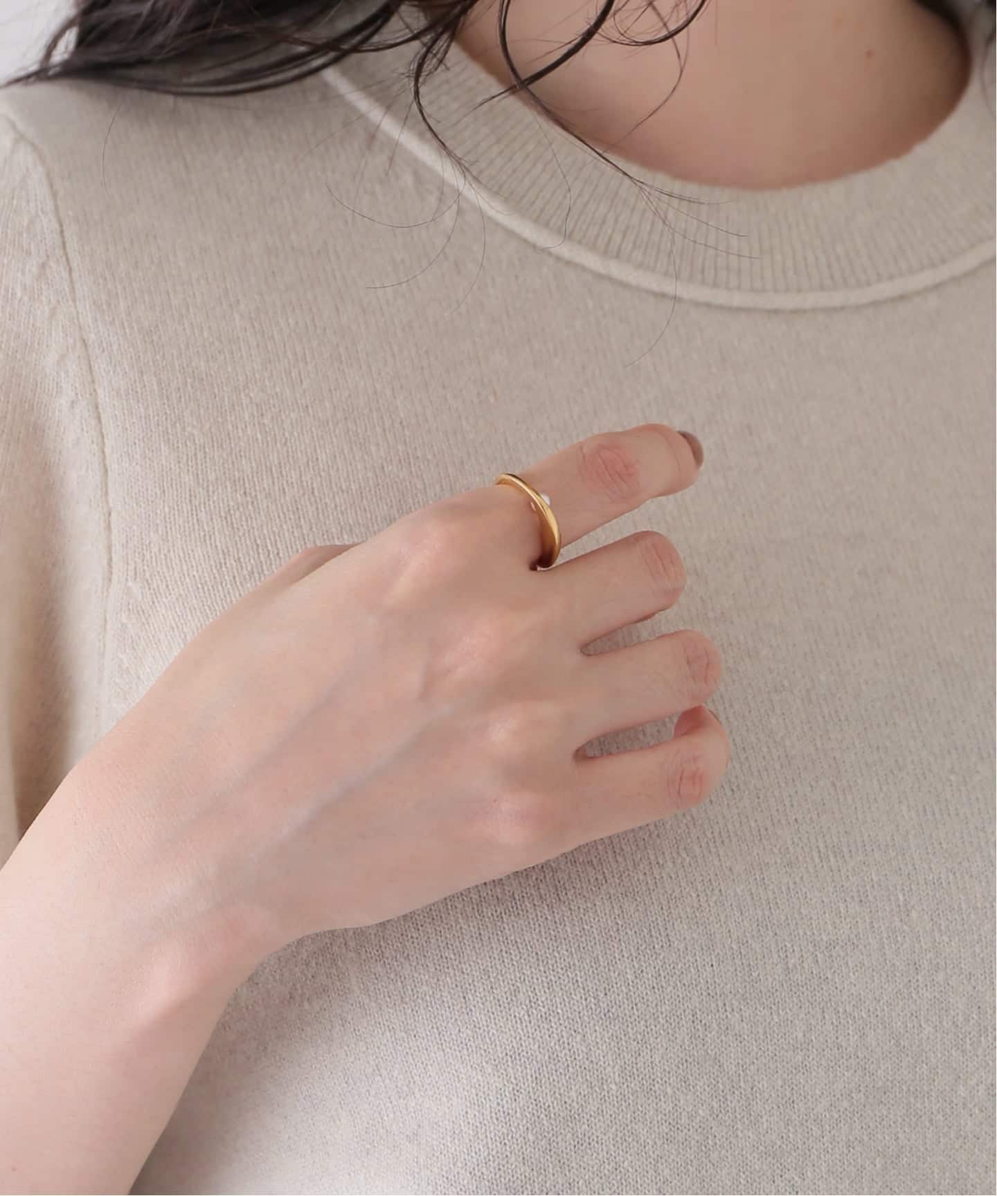 BAR Jewellery / バージュエリー ATTRAVERSO WITH PEARL リング