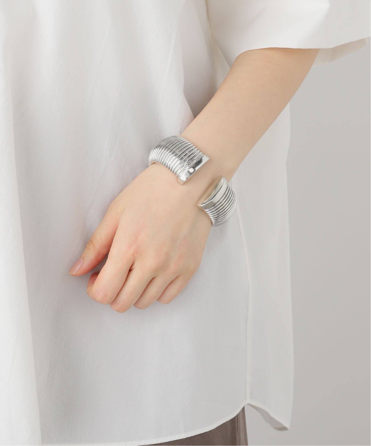 BEN-AMUN / ベンアムン LARGE COBRA CUFF バングル（ブレスレット 