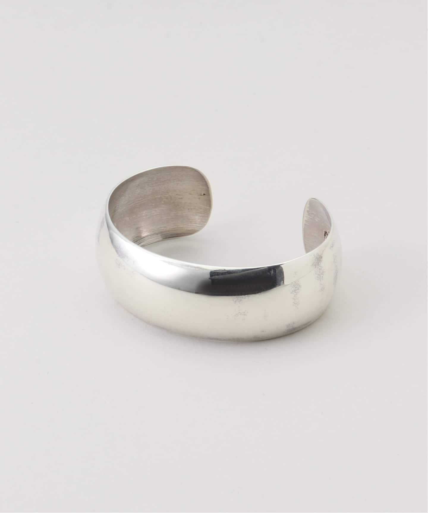 ERICKA NICOLAS BEGAY / エリッカ ニコラス ビゲイ ARCHED バングル