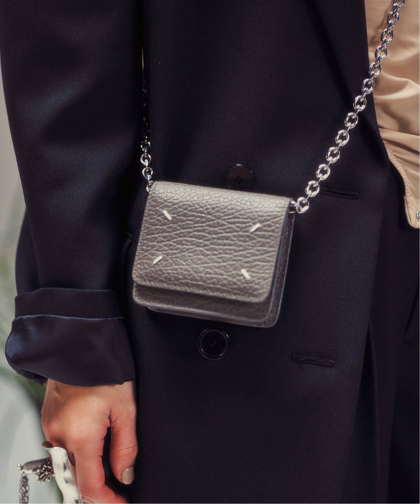 Maison Margiela Limited CHAIN WALLET SA3UI0009P4455T8031：財布 