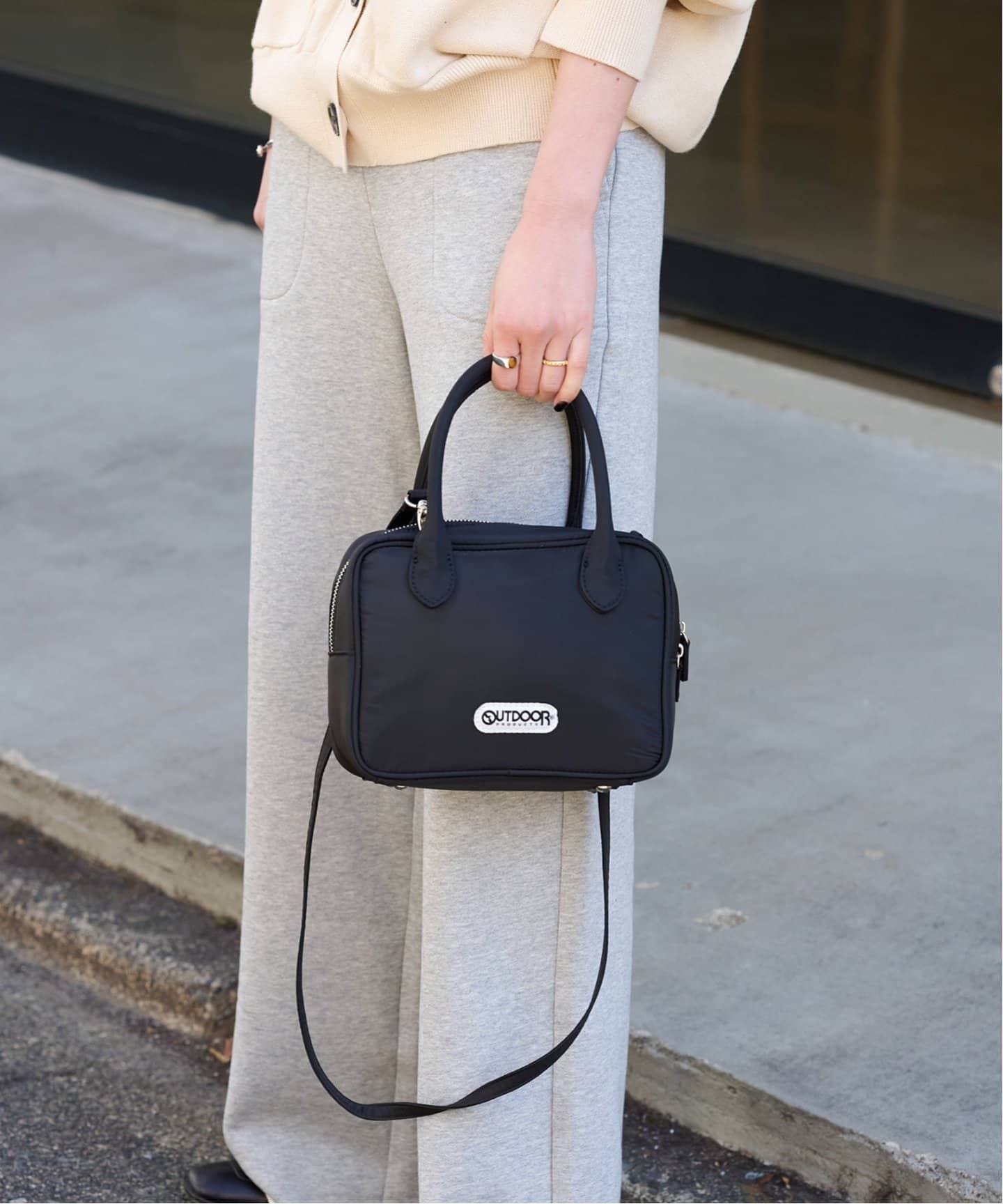 outdoor products 2WAY CUBE BAG ブラック 新色追加 2WAY CUBE BAG（ショルダーバッグ）｜OUTDOOR PRODUCTS