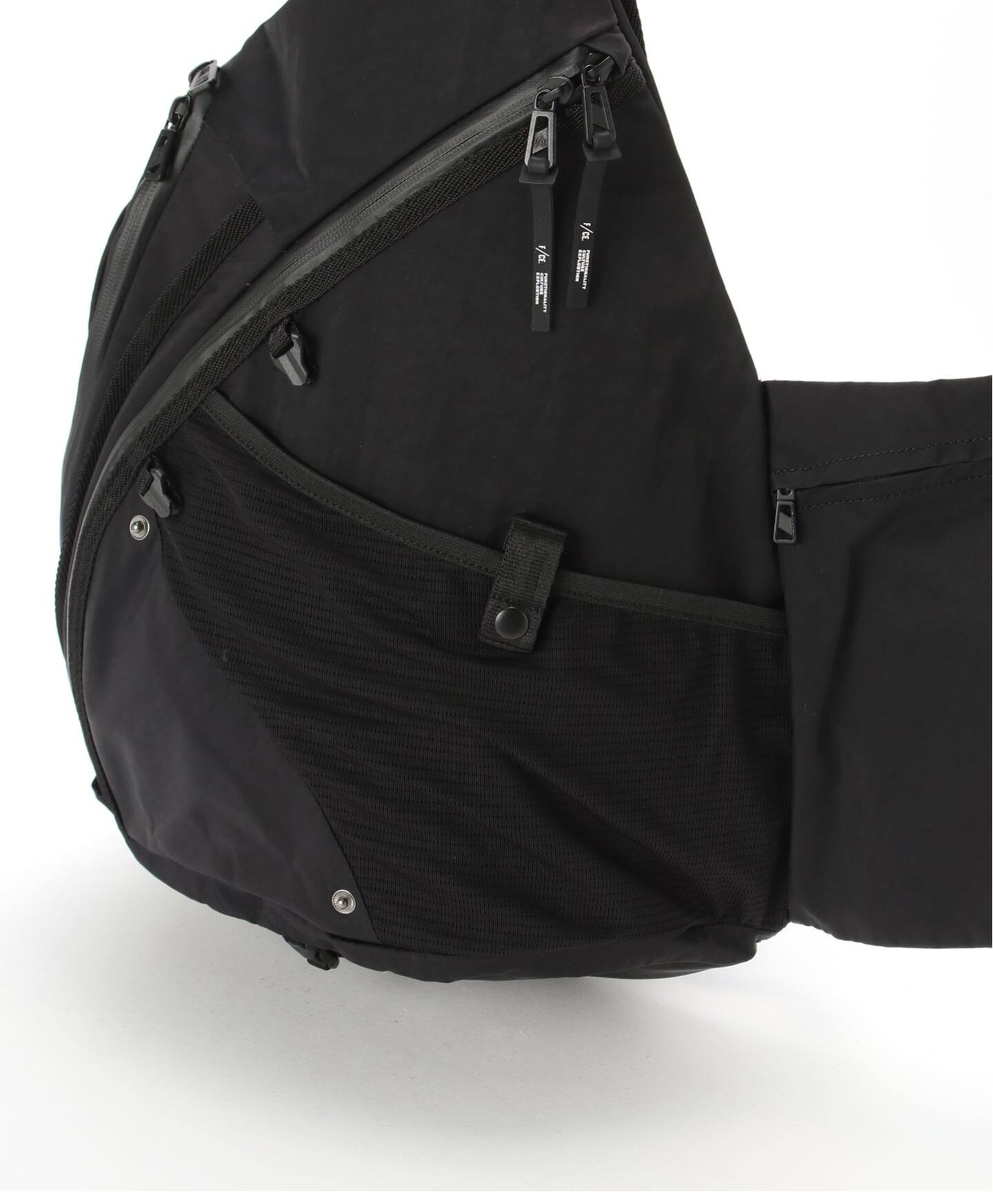 F/CE TEXTURED TWILL 3 POINTS SLINGER BAG ID FTT36252B0004