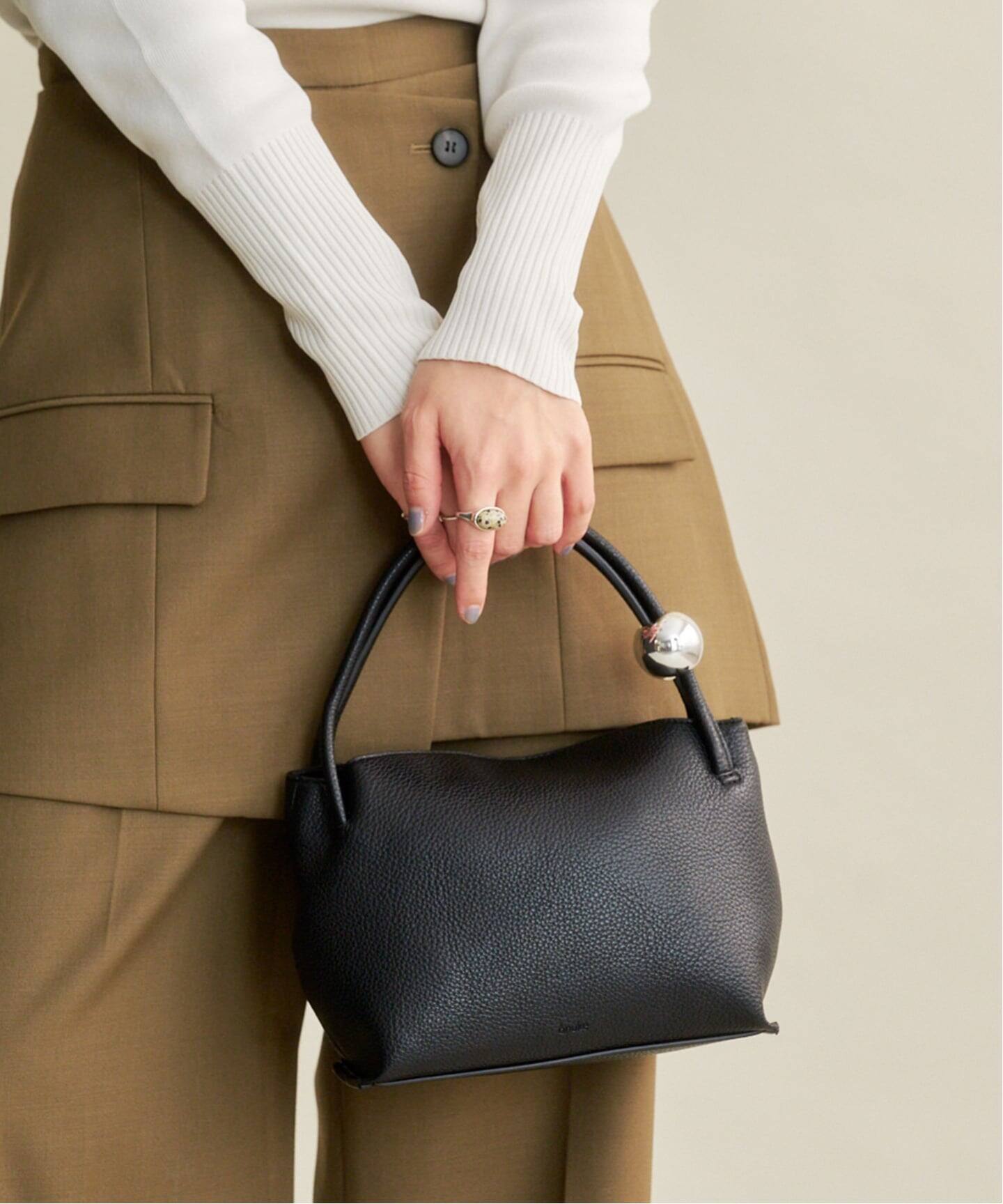 anuke Volume Ball Bag（ハンドバッグ）｜BOICE FROM BAYCREW