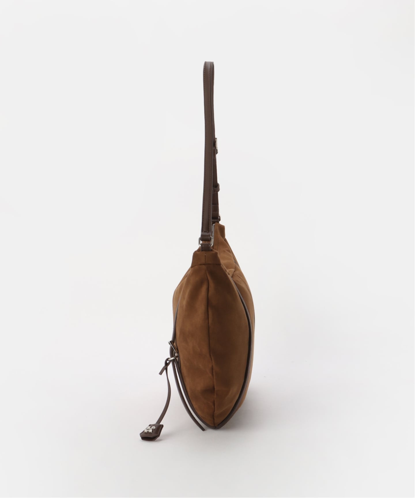 KnuthMarf suede moon bag(ショルダーバッグ)|BOICE FROM BAYCREW'S KnuthMarf suede moon bag(ショルダーバッグ)|BOICE FROM BAYCREW'S