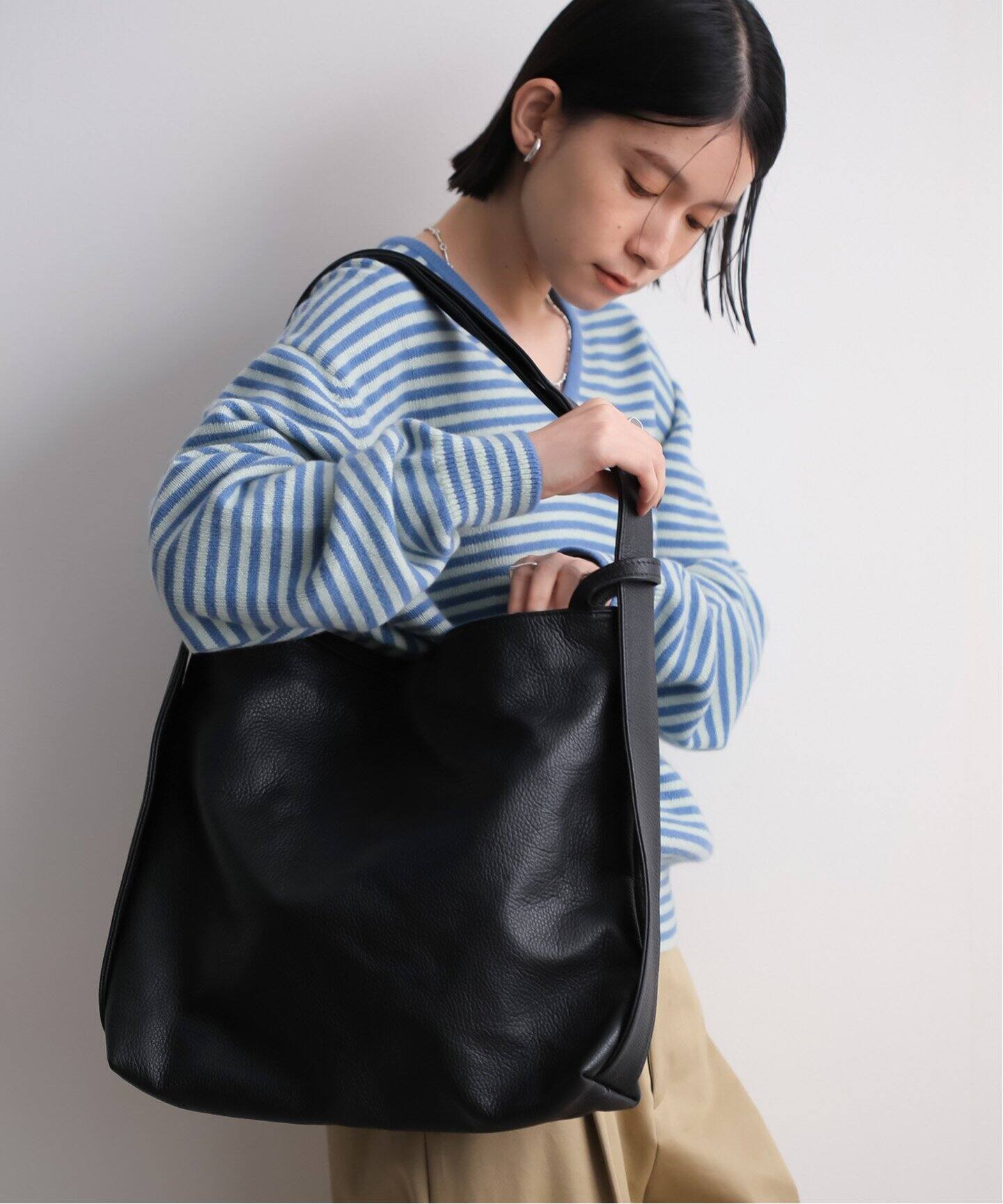 とっておきし新春福袋 AULENTTI 2WAY スクエアショルダーバッグ（ショルダーバッグ バッグ