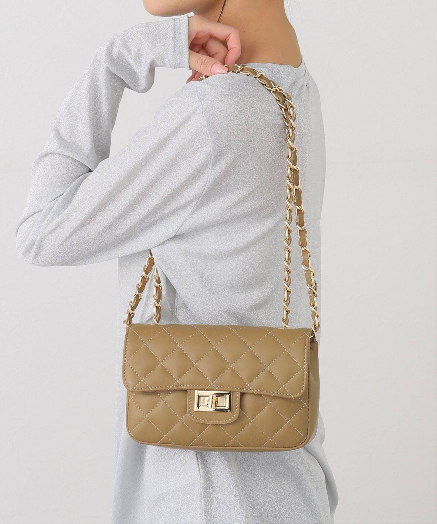 Milos　チェーンショルダー　ナチュラルカラー 《WEB限定》MILOS⁄ミロス ショルダーバッグ （ナチュラル）