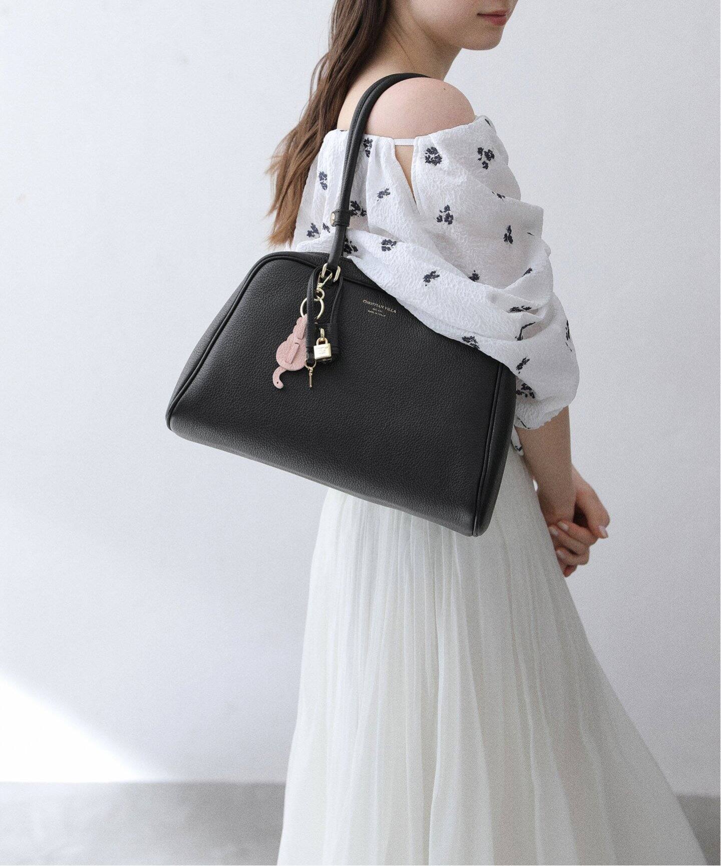 CHRISTIAN VILLA ショルダーボストンバッグ　キーチャーム付き CHRISTIAN VILLA/クリスチャンヴィラ】チャーム付きボストンBAG