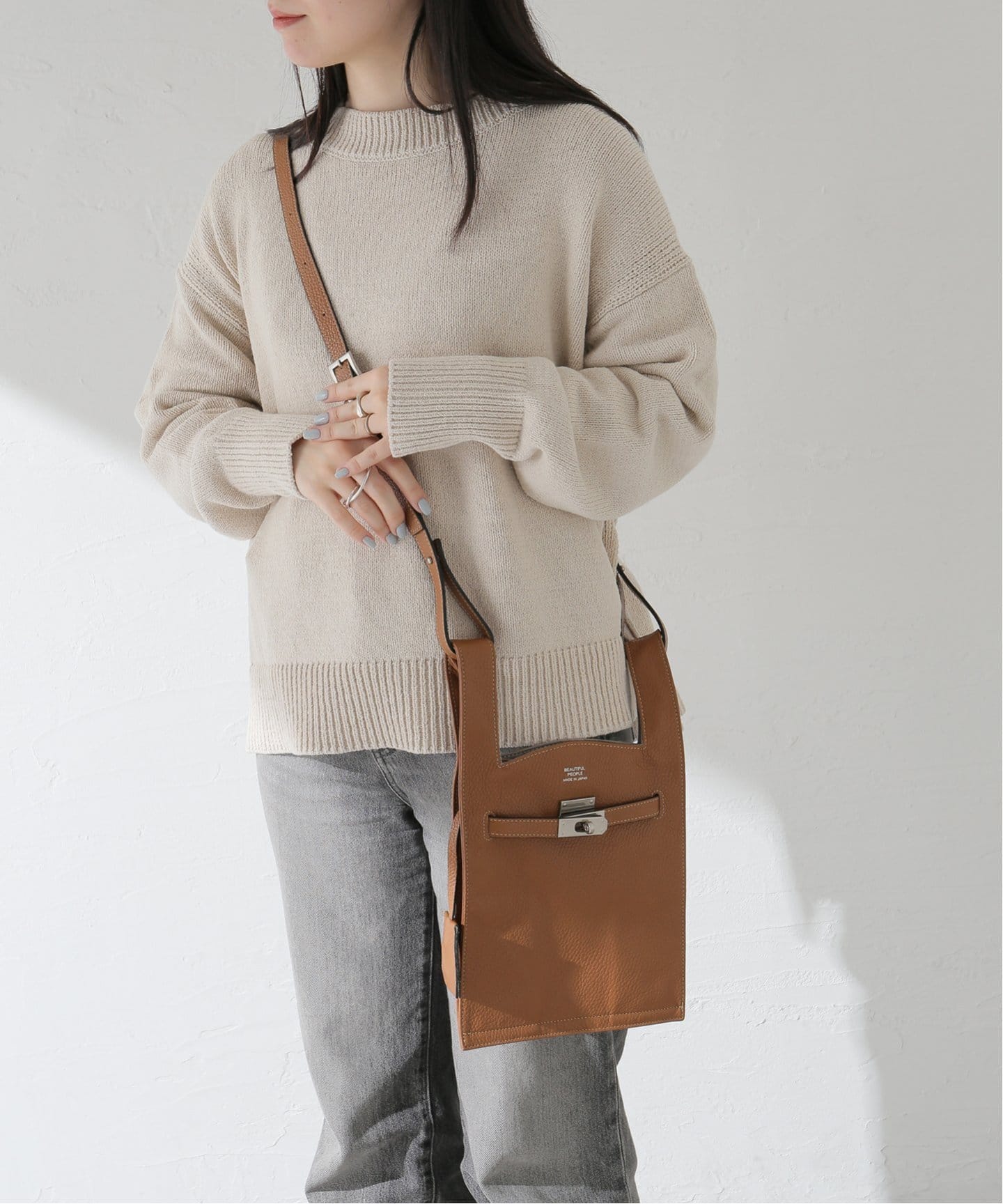 美品beautiful people マーケットショルダーバッグ グレーベージュ beautiful people ショルダーバッグ バッグ ビューティフル