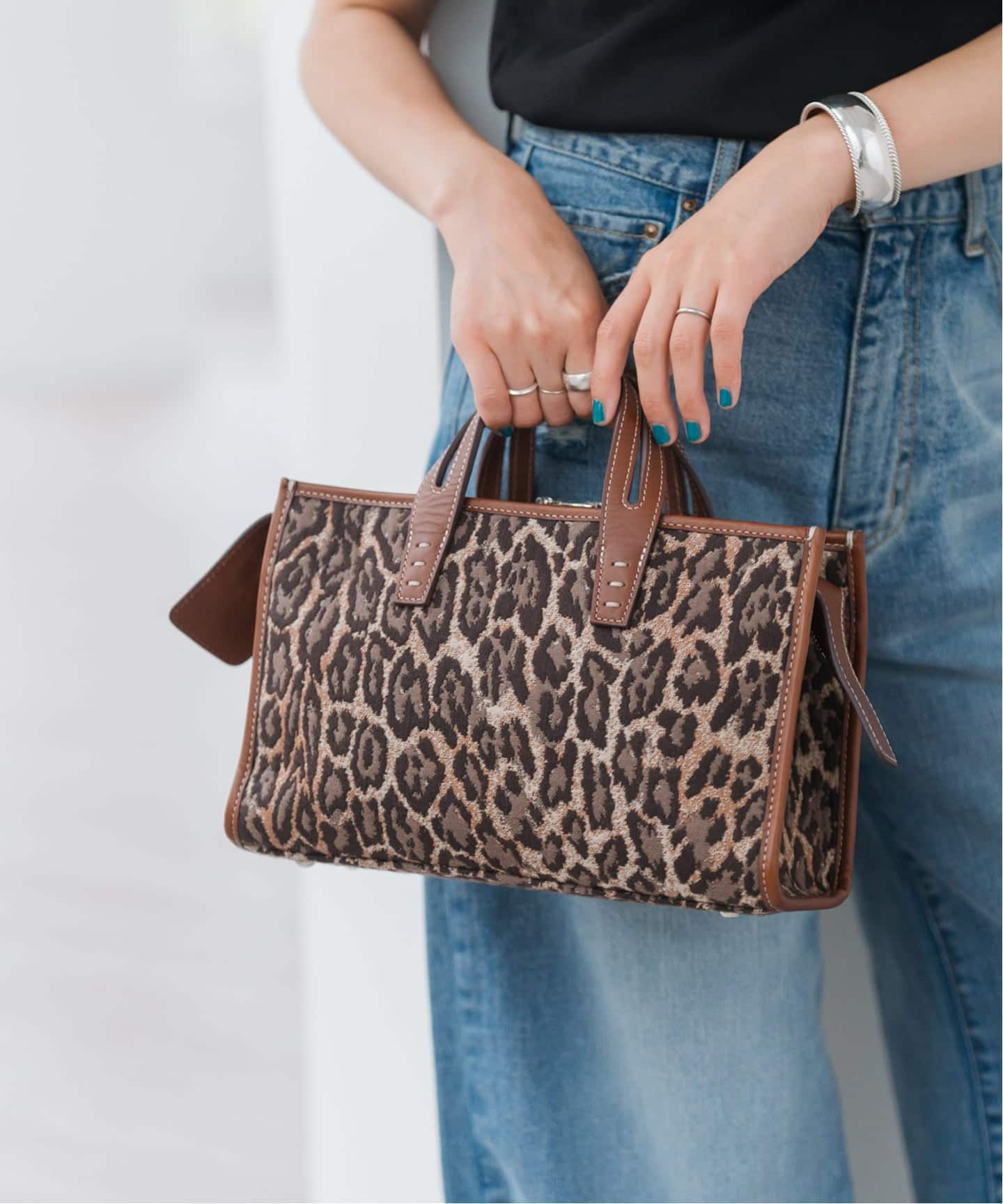 新品！本物保証A&Fアバクロ【X-Large/Navy 0472-200】日本未発売 USAモデル 取り外し可能フード パッカブル パファージャケット ☆完売 アバクロ アメリカ買い付け 本物保証 アバクロンビー\u0026フィッチ