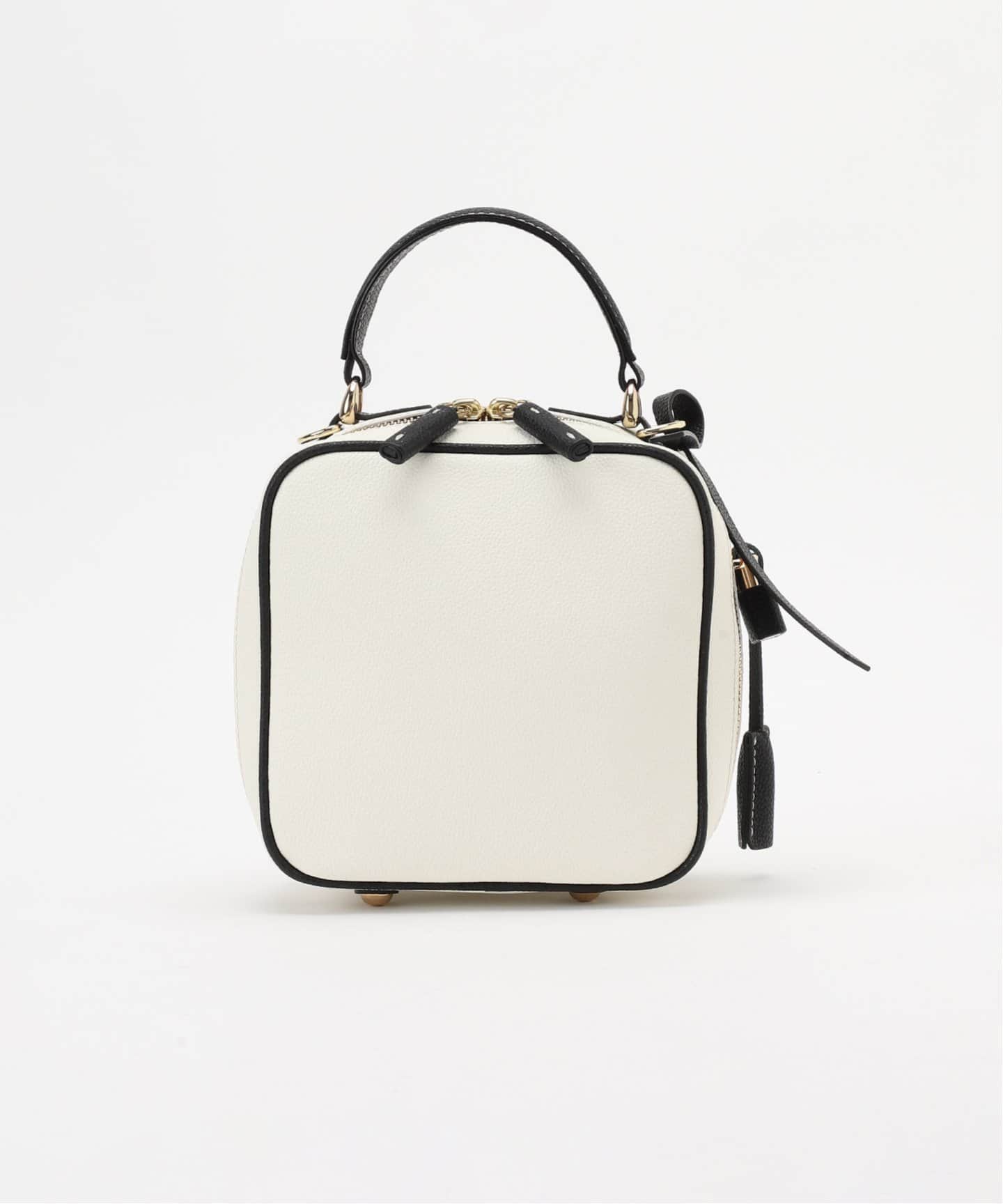 【新品未使用】 mica della valle ショルダーバッグ　ライトグレー mica della valle ショルダーバッグ バッグ 「mica valle/ミカ