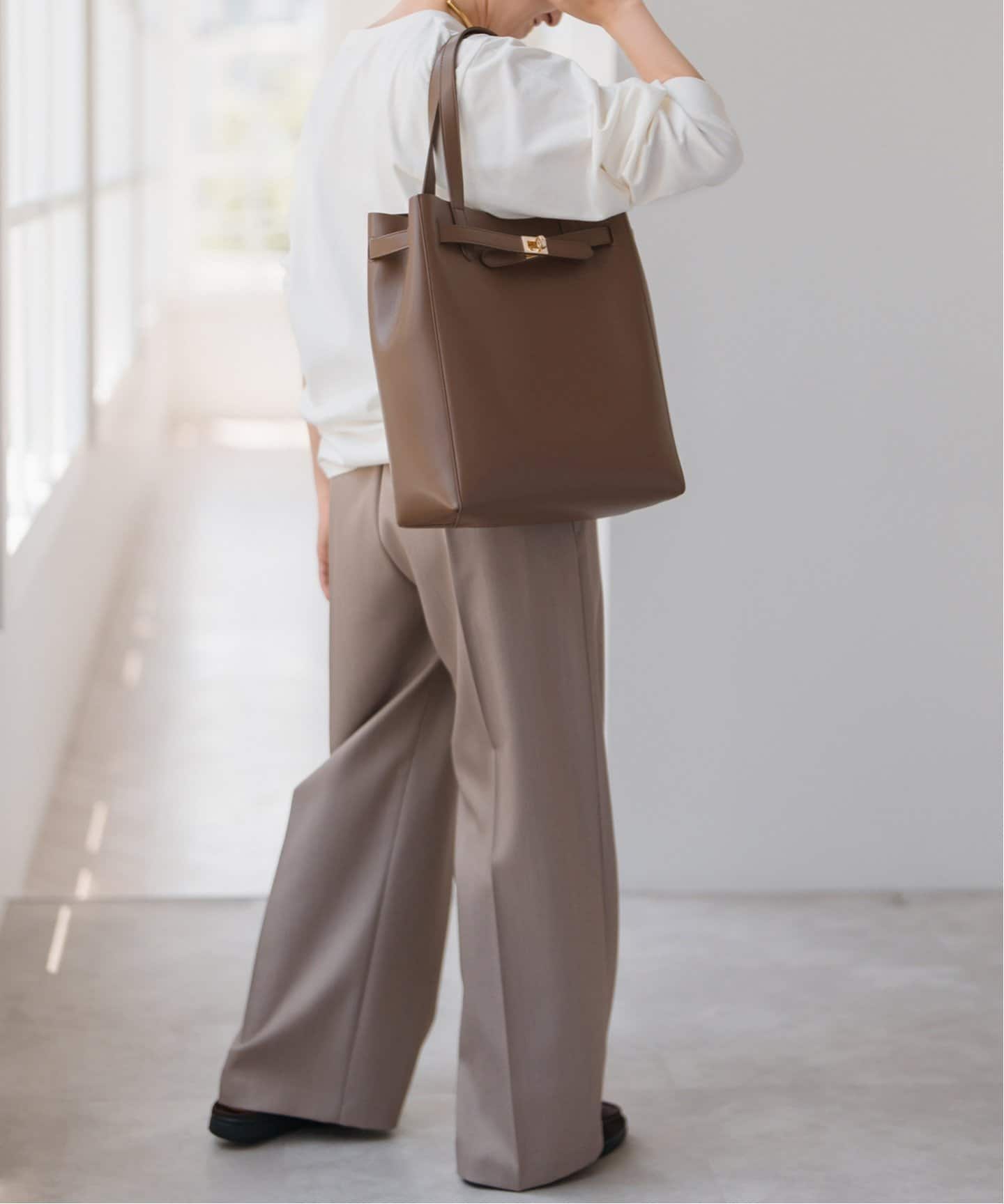 新品Spick and Span
ルーズベイカーパンツ　黒 Spick & Span（スピックアンドスパン）の「Web限定 SEIKO