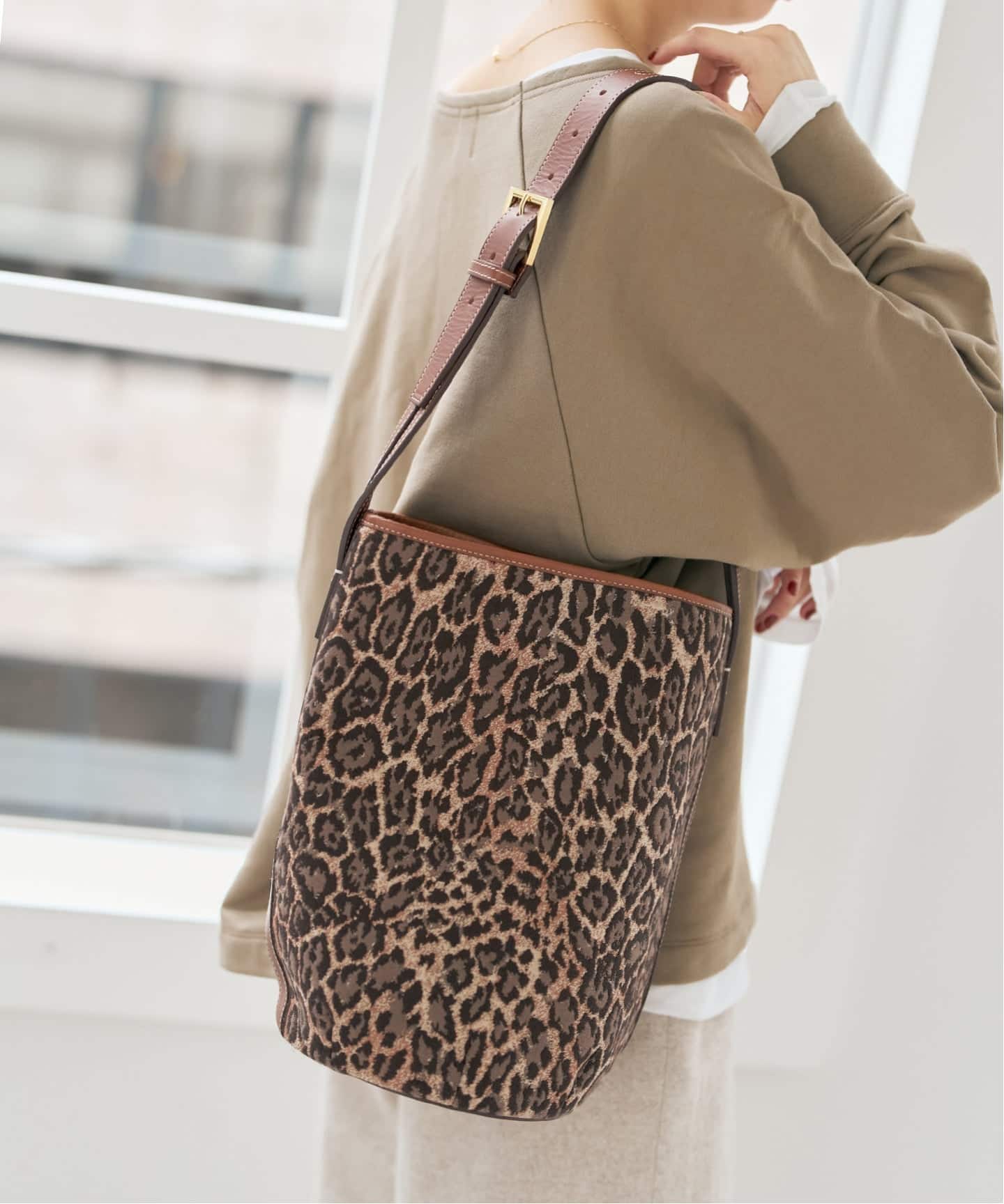 A VACATION/ア ヴァケーション MARCHE BAG WEB限定追加》A VACATION/ア ヴァケーション MARCHE BROWN LEO