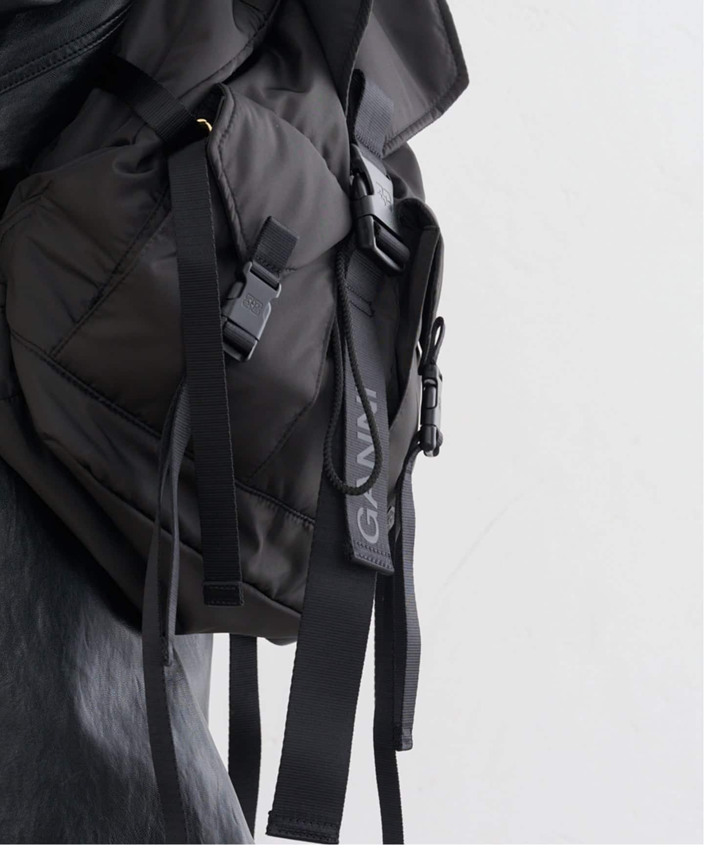 新品未使用 ganni リュック ESTNATION購入 楽天市場】ガニー GANNI バッグ バックパック（リュック） TECH