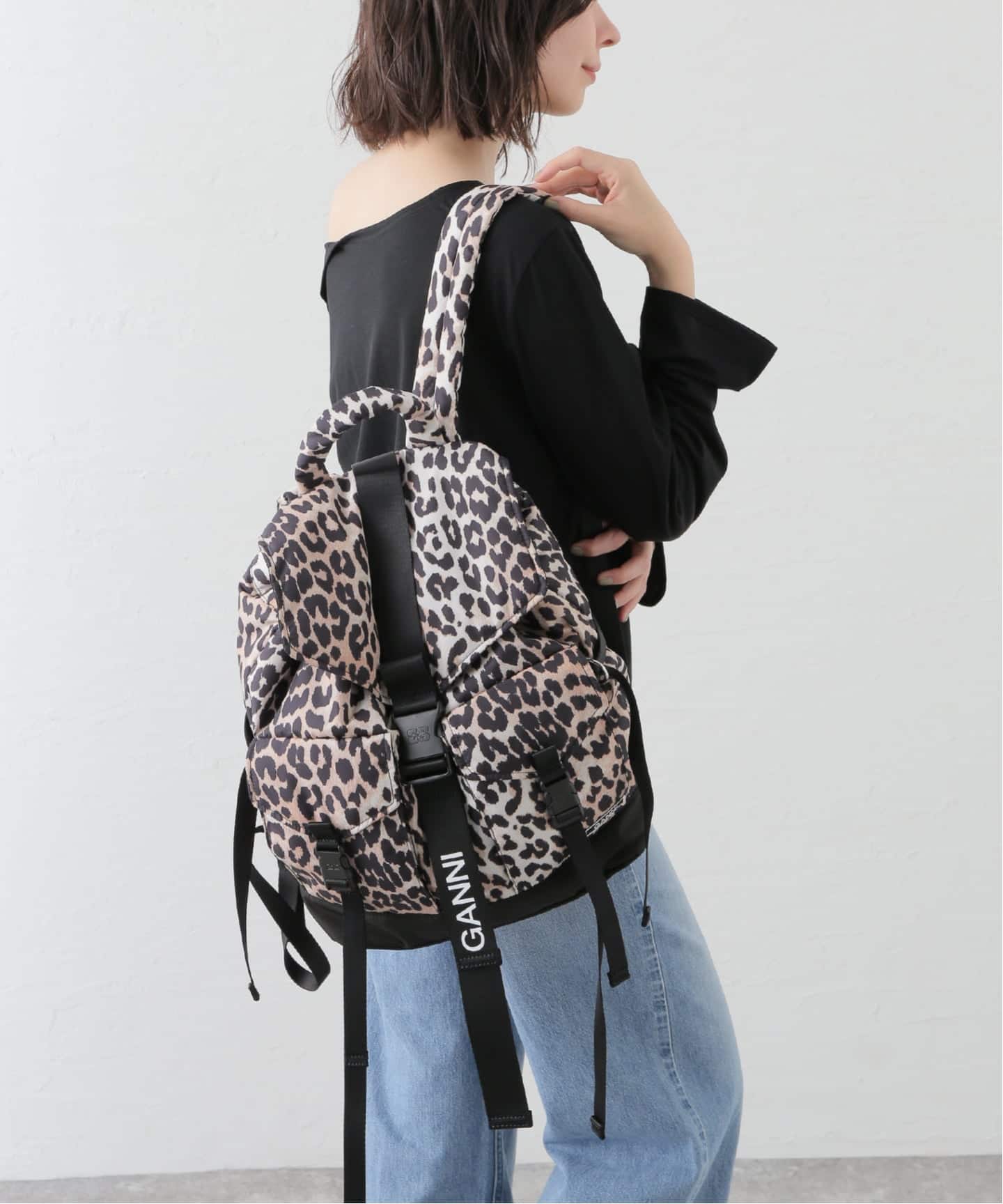 GANNI　Recycled Tech Backpack 　レオパード 美品 GANNI Women's Recycled Tech Backpack in Leopard GANNI