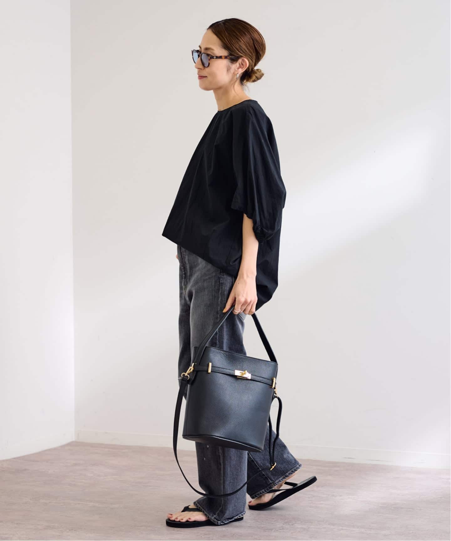 AULENTTI/オウレンティワンハンドル金具付きbasketバック