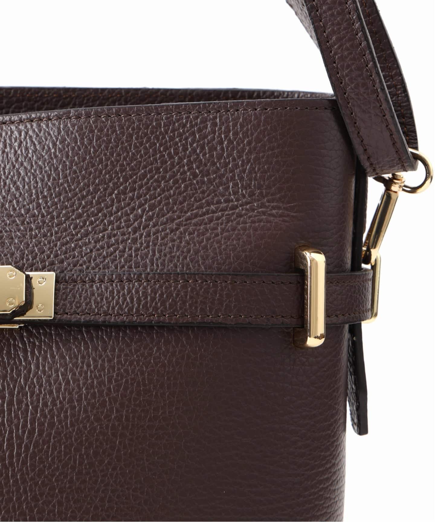 AULENTTI/オウレンティワンハンドル金具付きbasketバック　ブラウン AULENTTI/オウレンティワンハンドル金具付きbasketバック