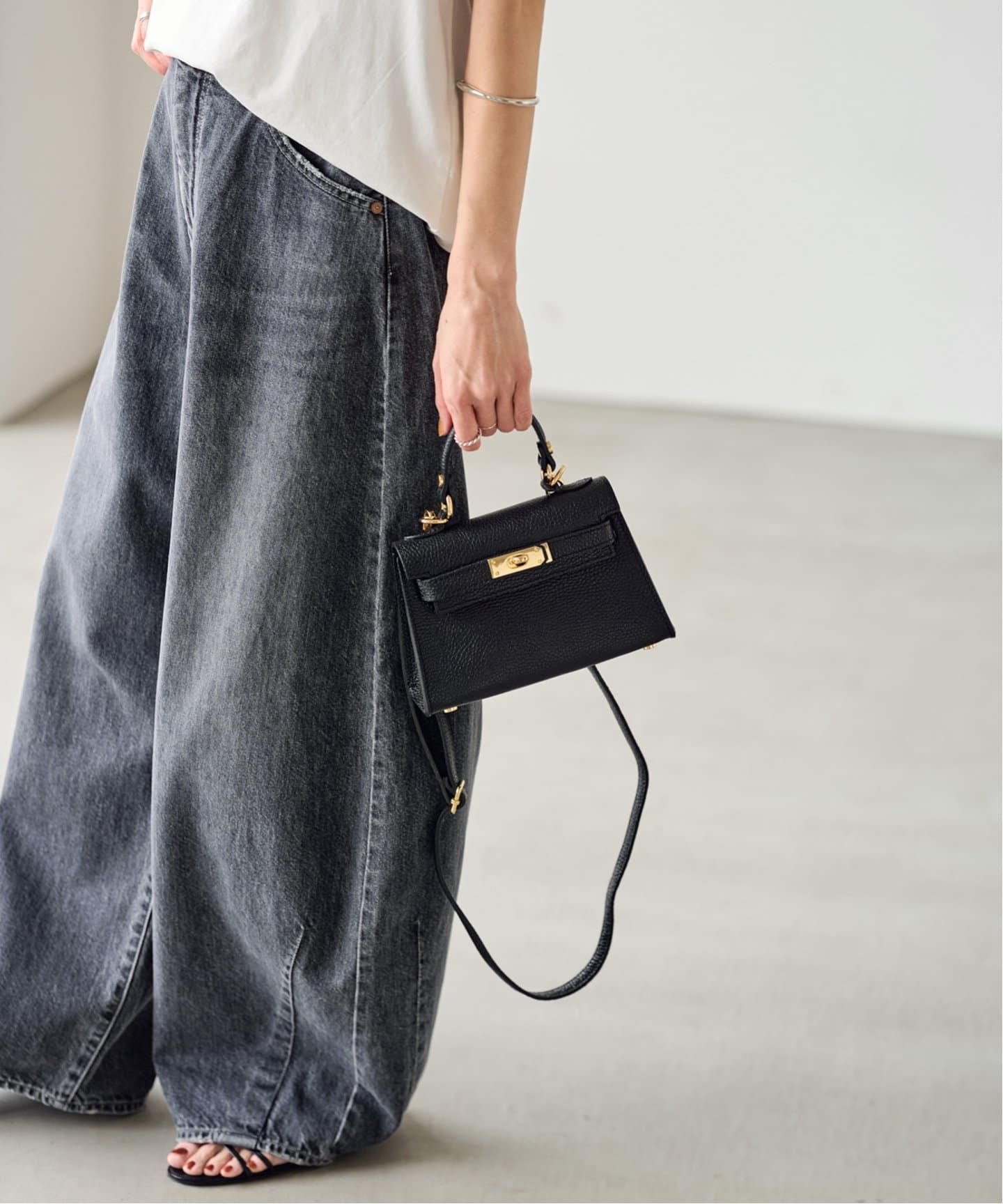 FRAMeWORK 【AULENTTI】ショルダーバッグ AULENTTI/オウレンティ MINI BOX スウェードshoulderバック