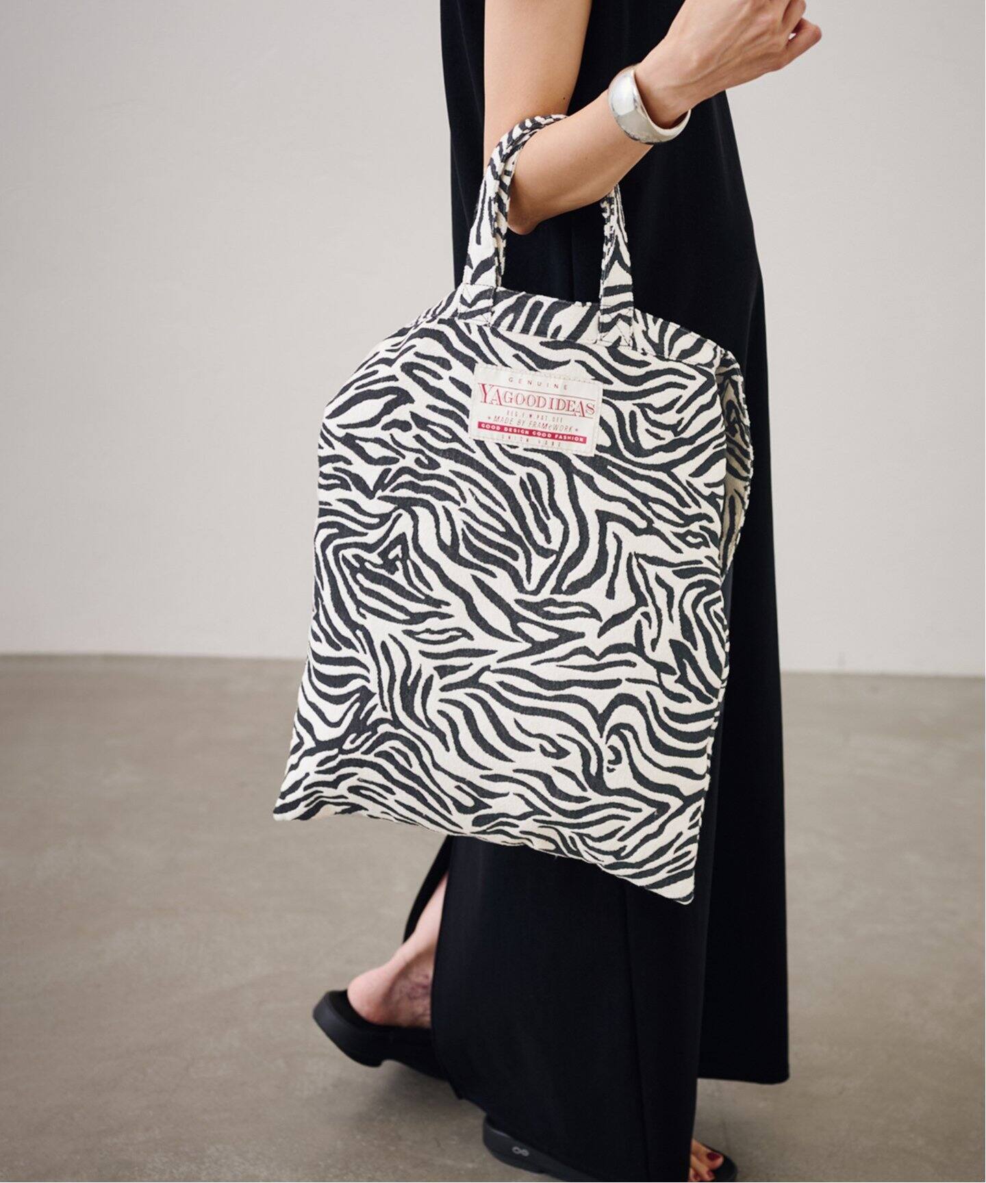 ≪一部店舗・WEB限定カラー≫YA GOOD IDEAS BIG TAG FABRIC TOTE