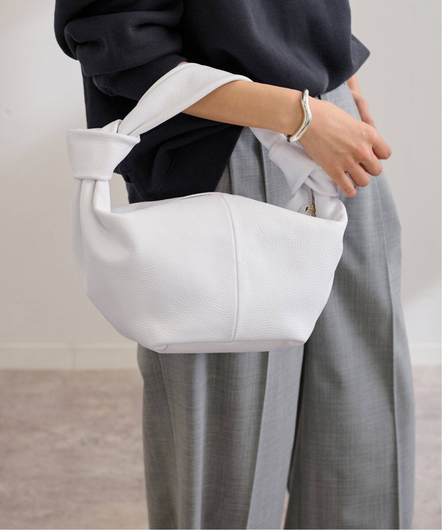 ≪追加≫AULENTTI/オウレンティ KNOT バッグ（ハンドバッグ  