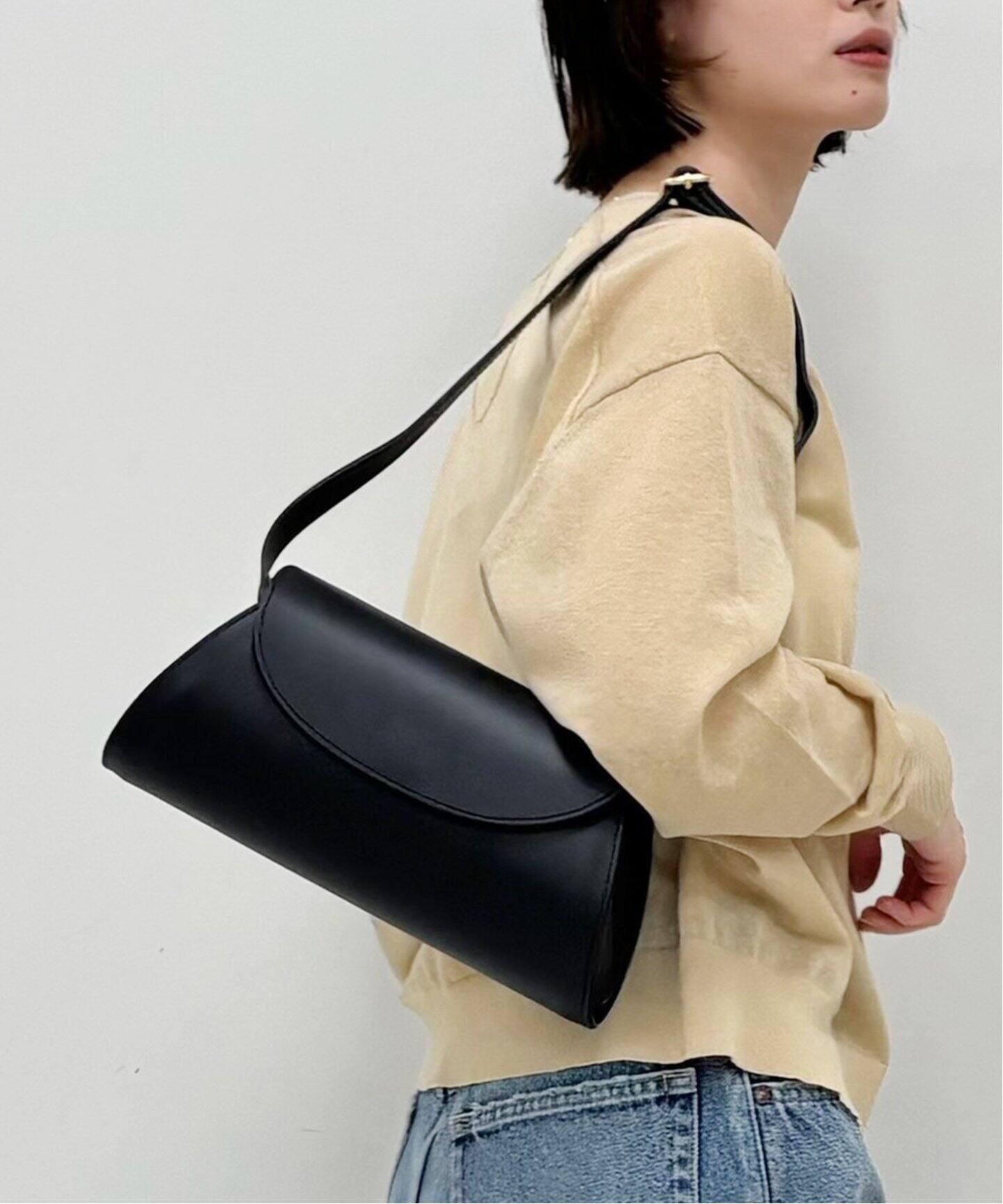 AULENTTI/オウレンティ ショルダーバッグ スムースレザー（ショルダー 