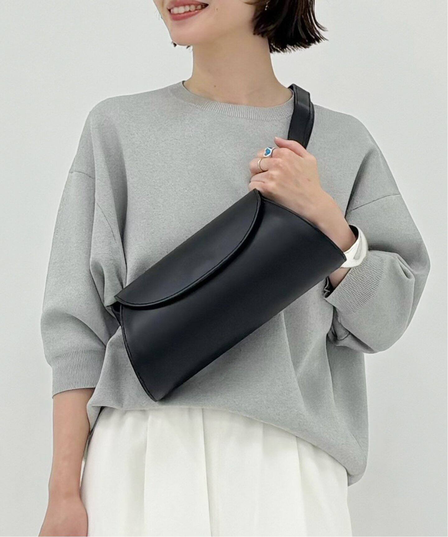 ⬇️AULENTTI ブラック チェーンショルダーバッグ AULENTTI/オウレン  