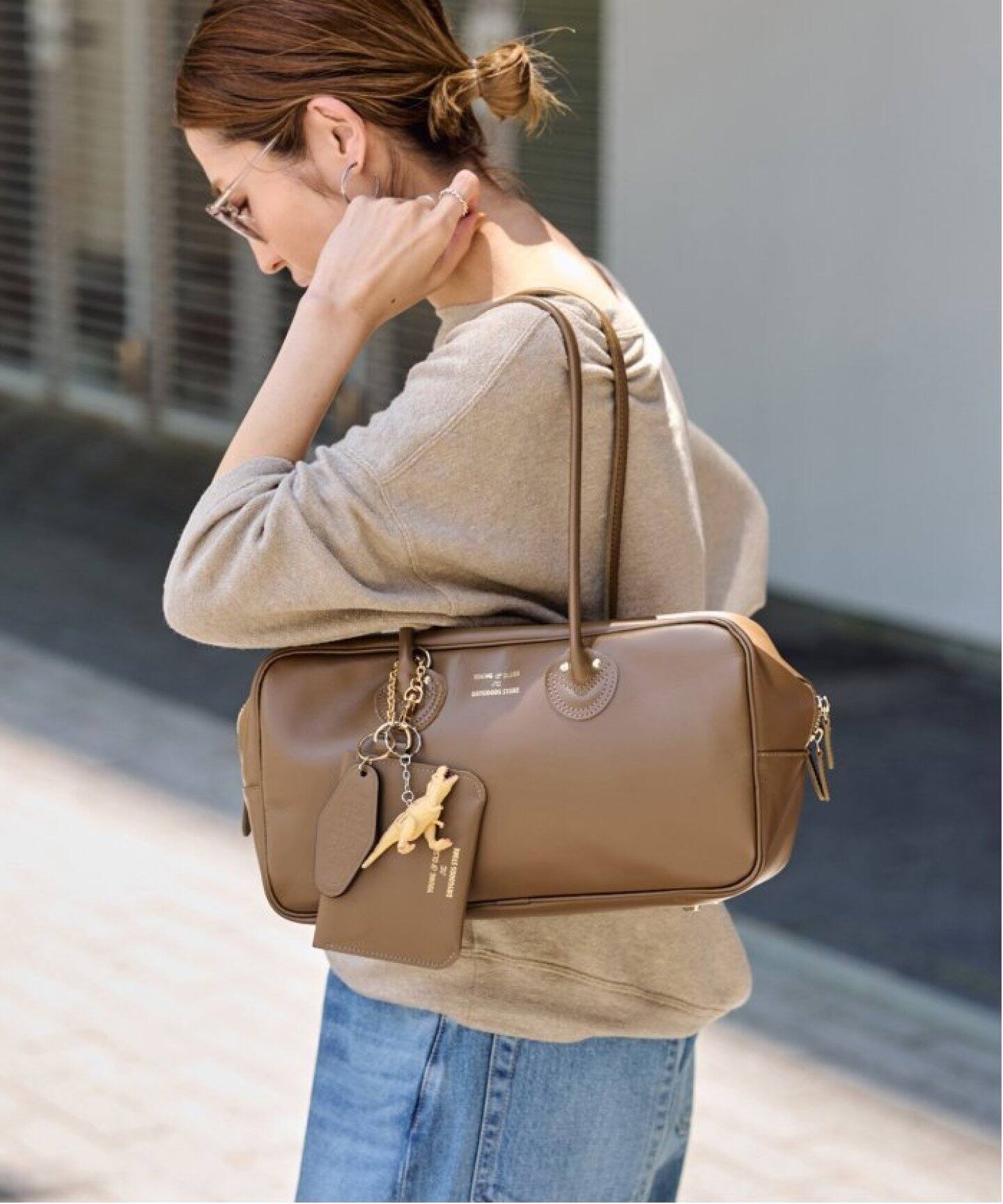 YOUNG&OLSEN 別注SMOOTH LEATHER ブラウン YOUNG&OLSEN 別注SMOOTH LEATHER STUDENT M KHWL（ハンドバッグ