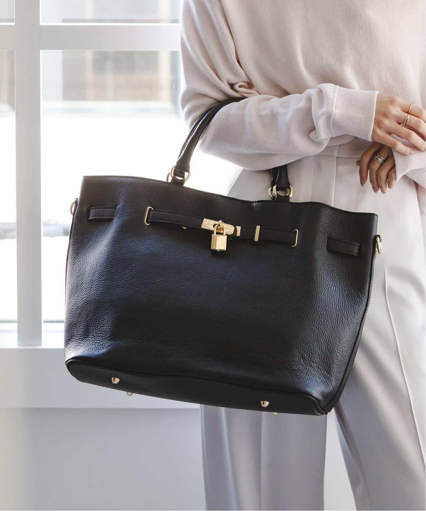 m*.様 MILOS/ミロス 金具付きショルダーバッグ　ベージュ　NOBLE ノーブル NOBLE 《追加》MILOS/ミロス 金具付きショルダー （ベージュ