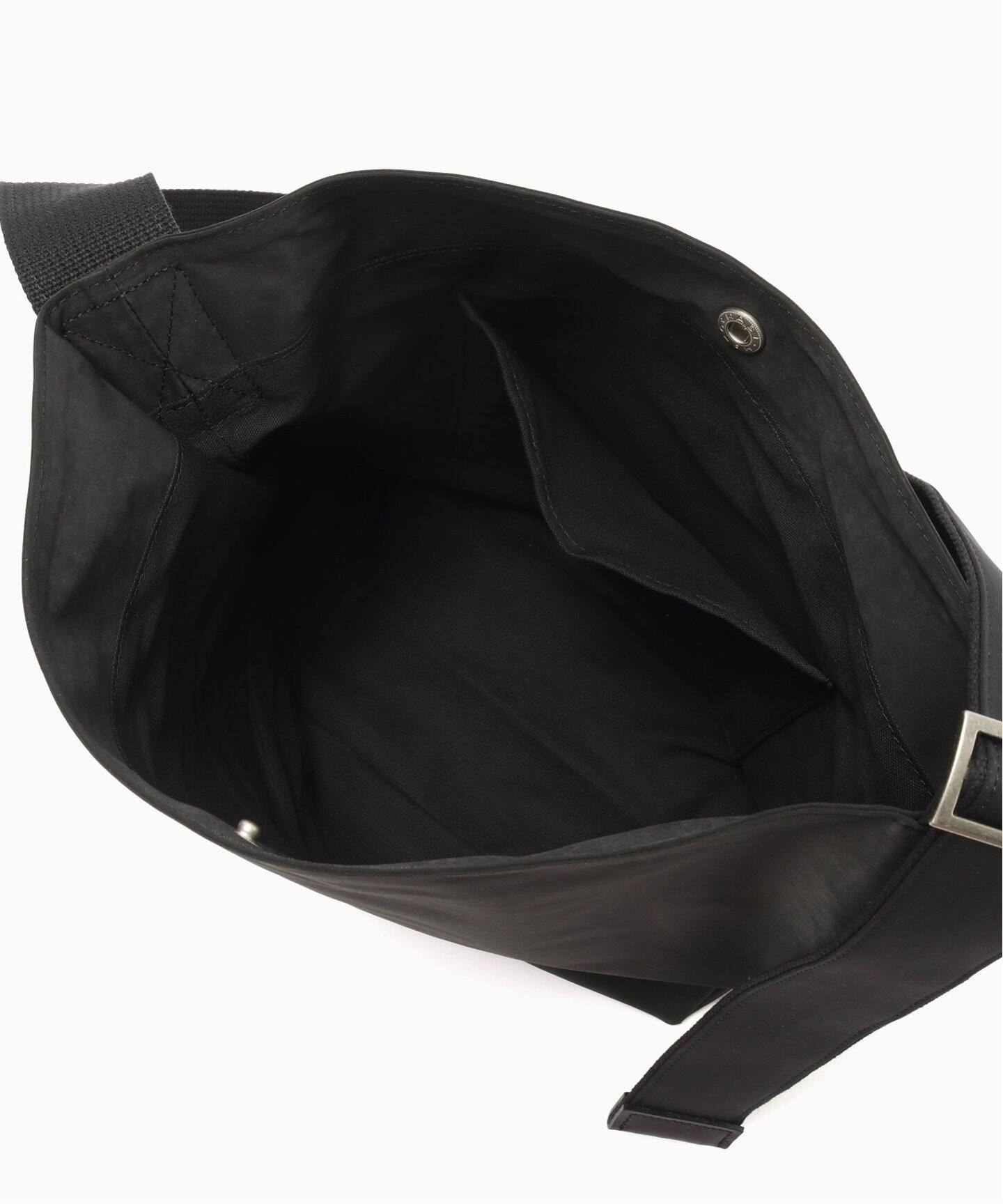 Hender Scheme (エンダースキーマ) flap shoulder small TQ-RBFSS