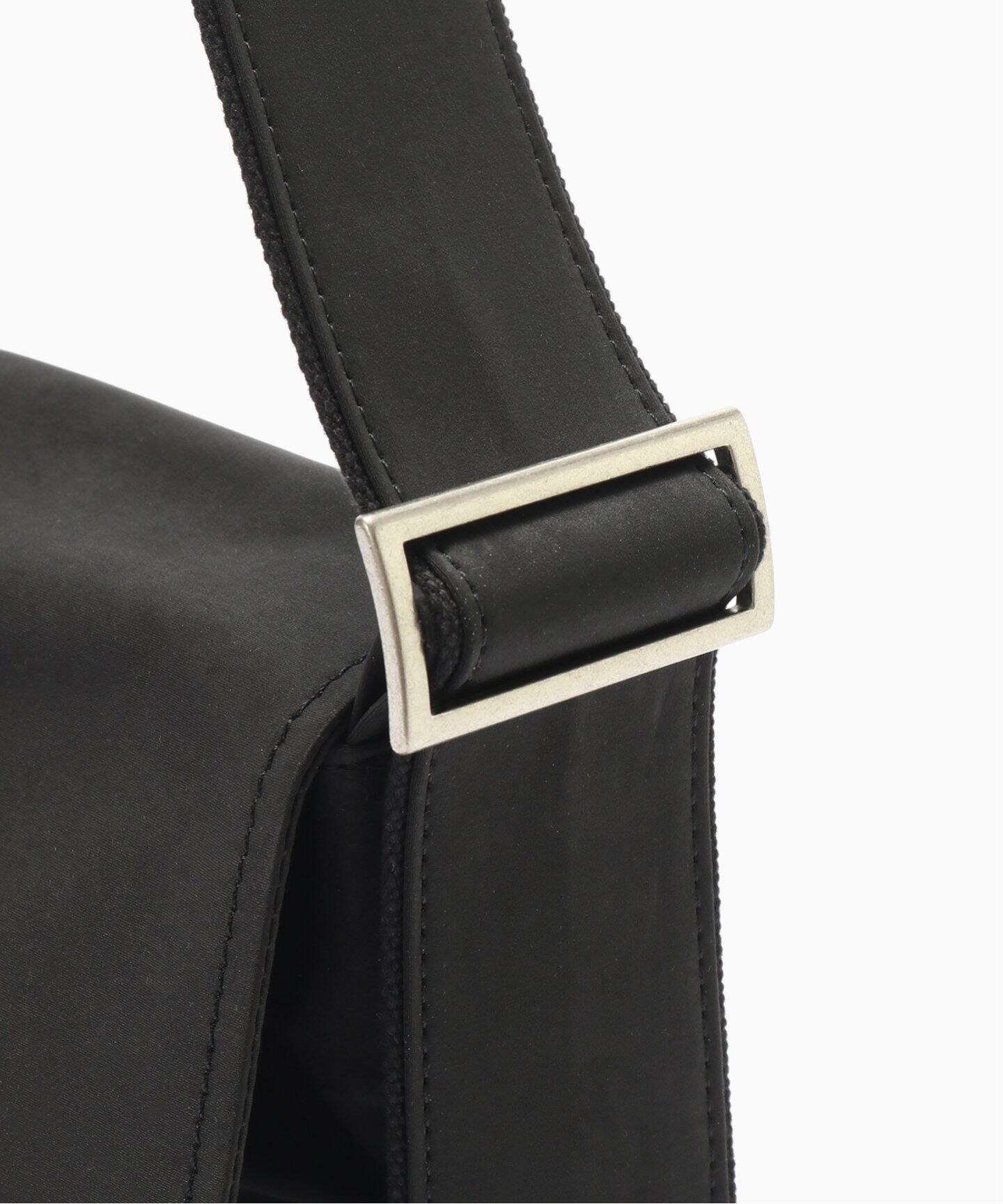 Hender Scheme (エンダースキーマ) flap shoulder small TQ-RBFSS