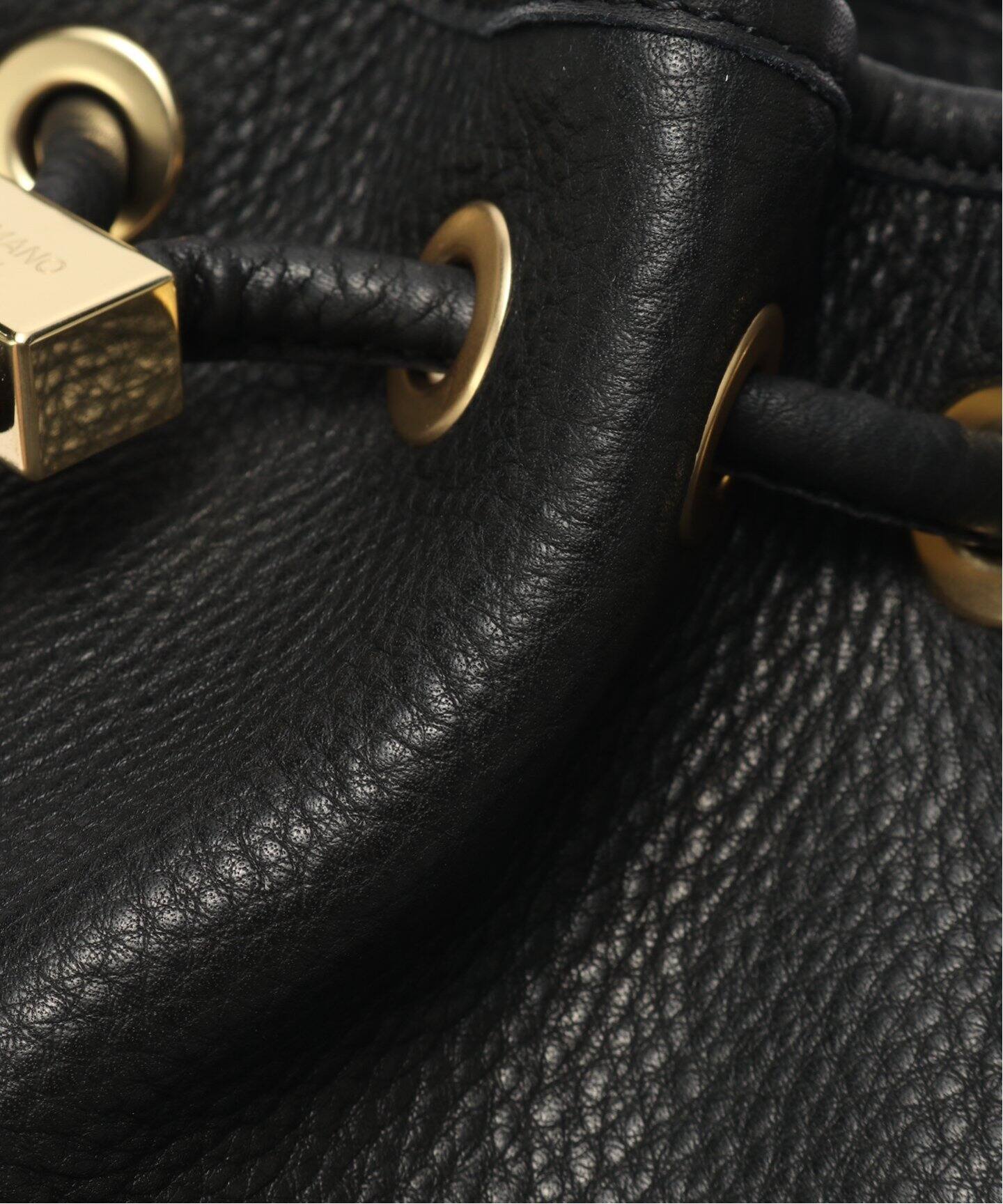 S.MANO (エス マーノ) DRAWSTRING BAG SMALL（ハンドバッグ）｜EDIFICE 