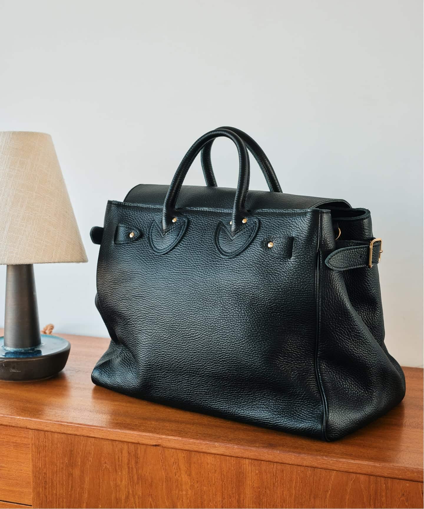 【美品】EDIFICE 別注 レザー トートバッグ YOUNG & OLSEN YOUNG & OLSEN 別注 エンボスレザー フラップ トートバッグ