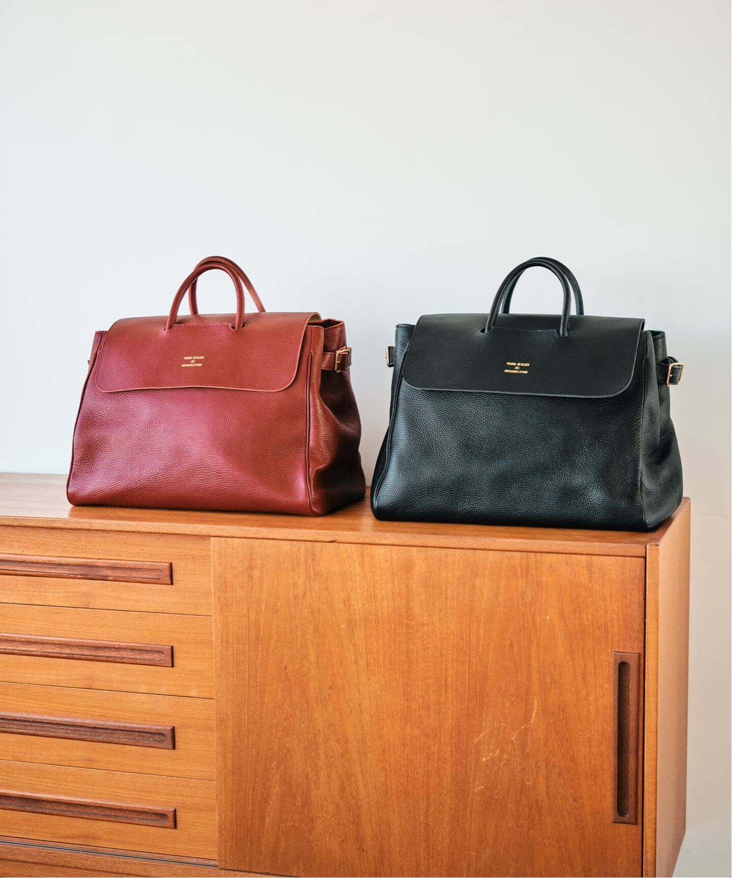 YOUNG & OLSEN 別注 エンボスレザー フラップ トートバッグ（トート 