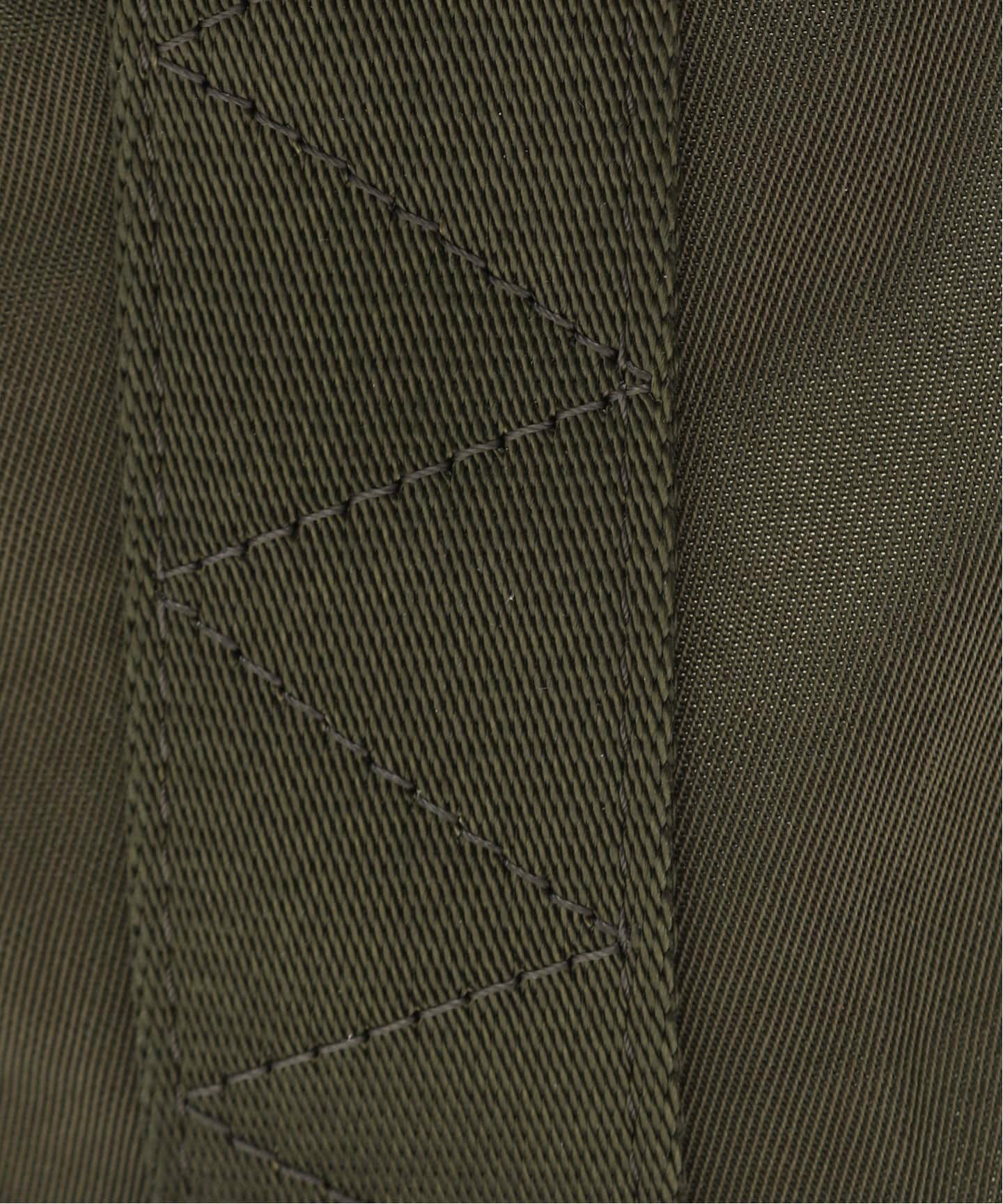 FAF カーキ NYLON BAG 002 定価27,500円 新品未使用タグ付 FAF カーキ NYLON BAG 002 定価27,500円 新品未使用タグ付