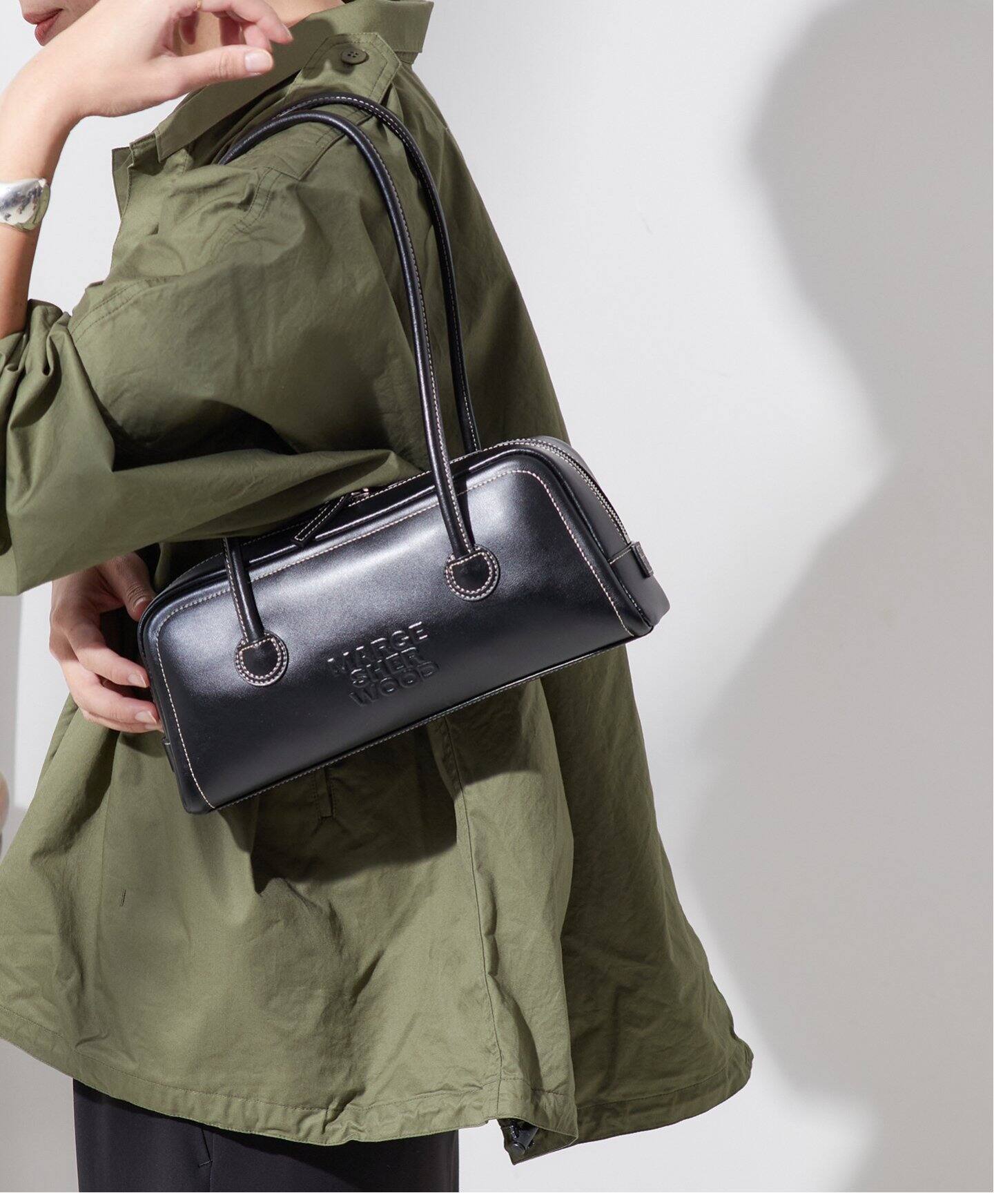 MARGE SHERWOOD/マージシャーウッド】SOFT BAGUETTE BAG：バッグ