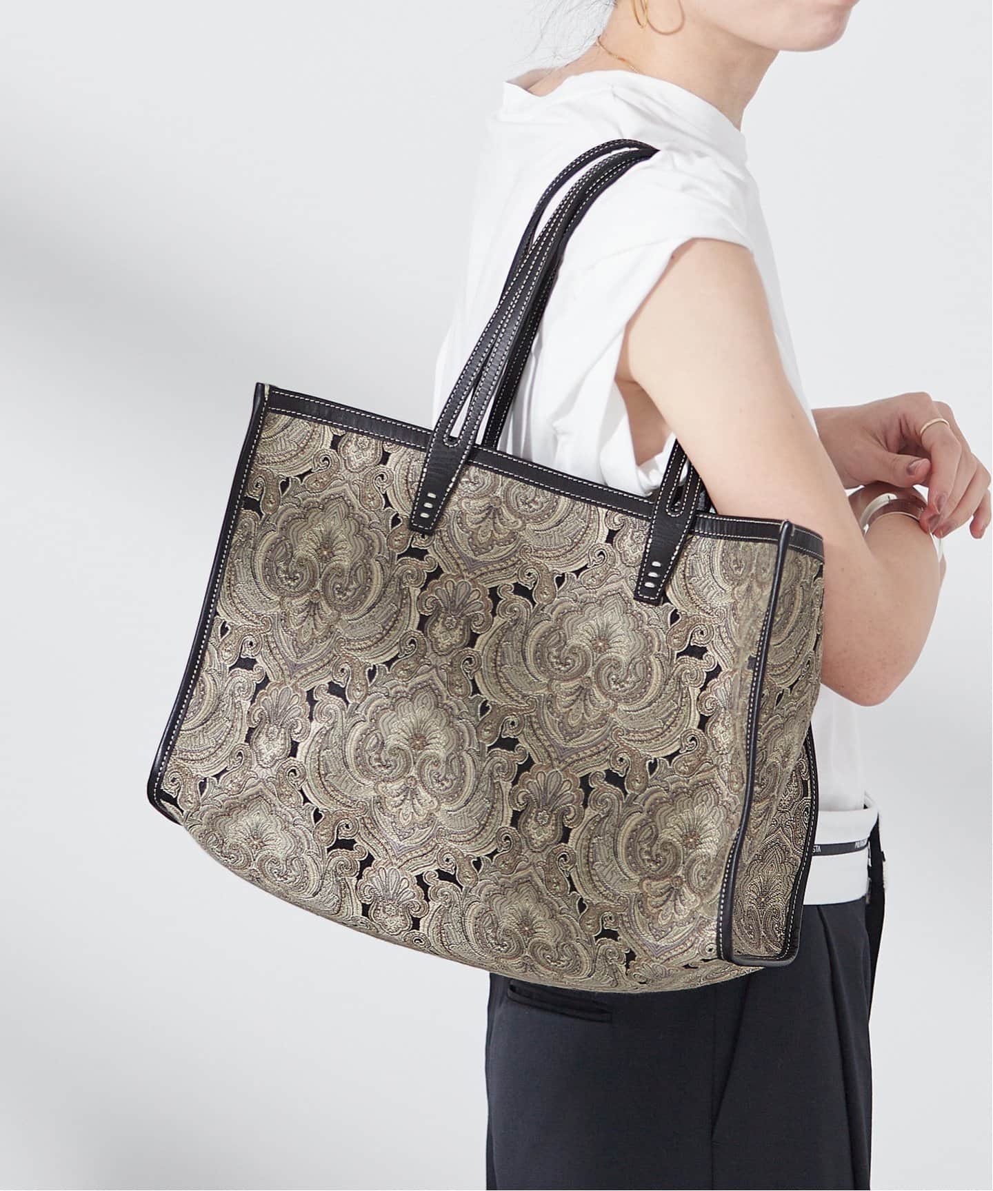 追加予約4》《別注》【A VACATION】 CLUB BAG L ONIX：トート