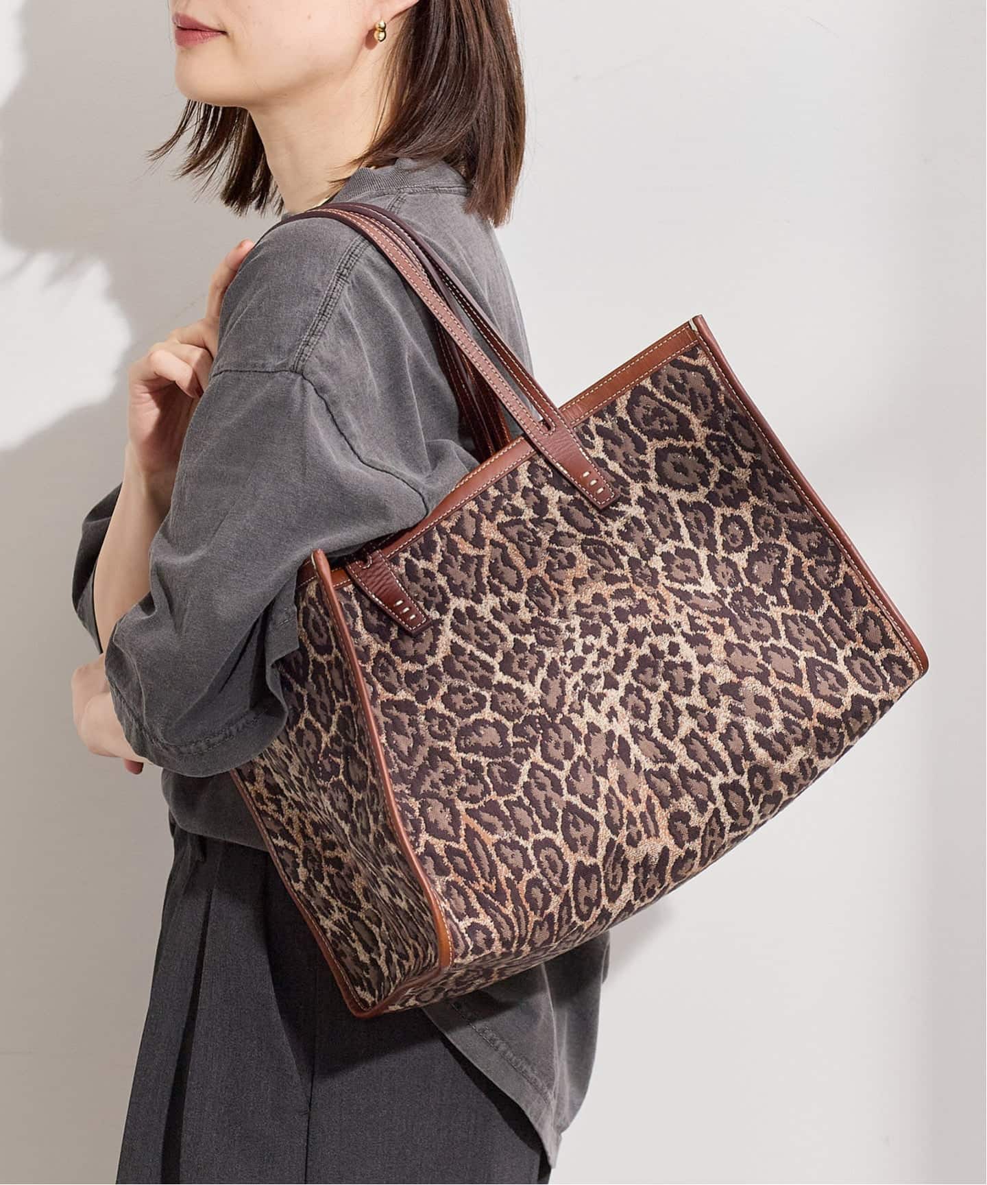 A VACATION　TANK　レオパード　トートバッグ　レザー　ブラウン 別注》【A VACATION】CLUB BAG L BROWN LEO：トートバッグ（トート