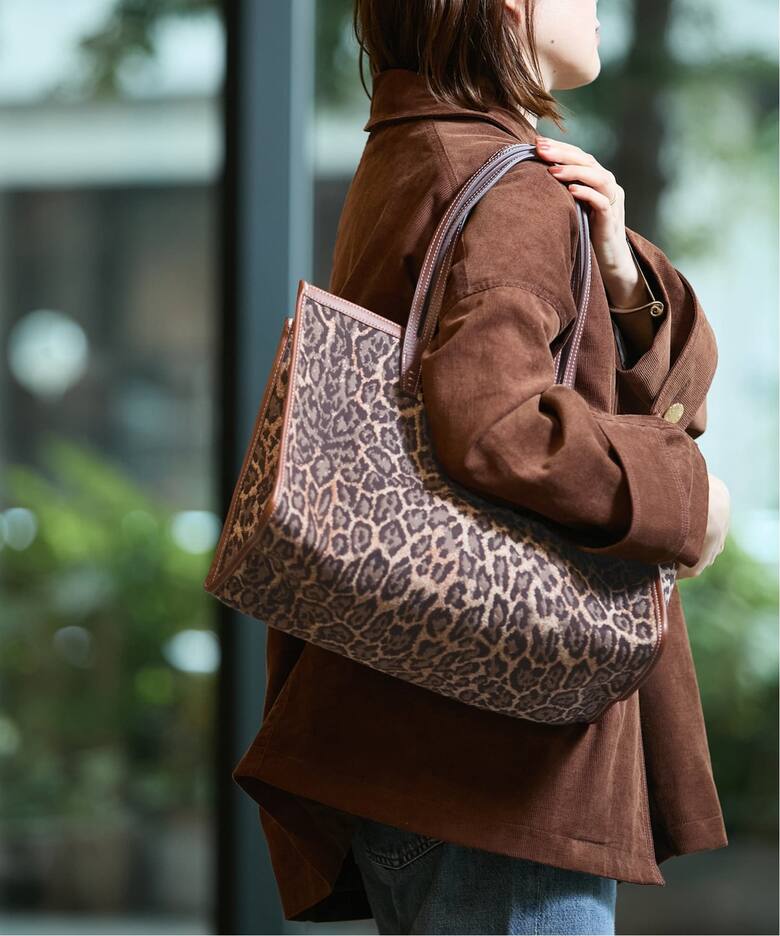 別注》【A VACATION】CLUB BAG L BROWN LEO：トートバッグ（トート 