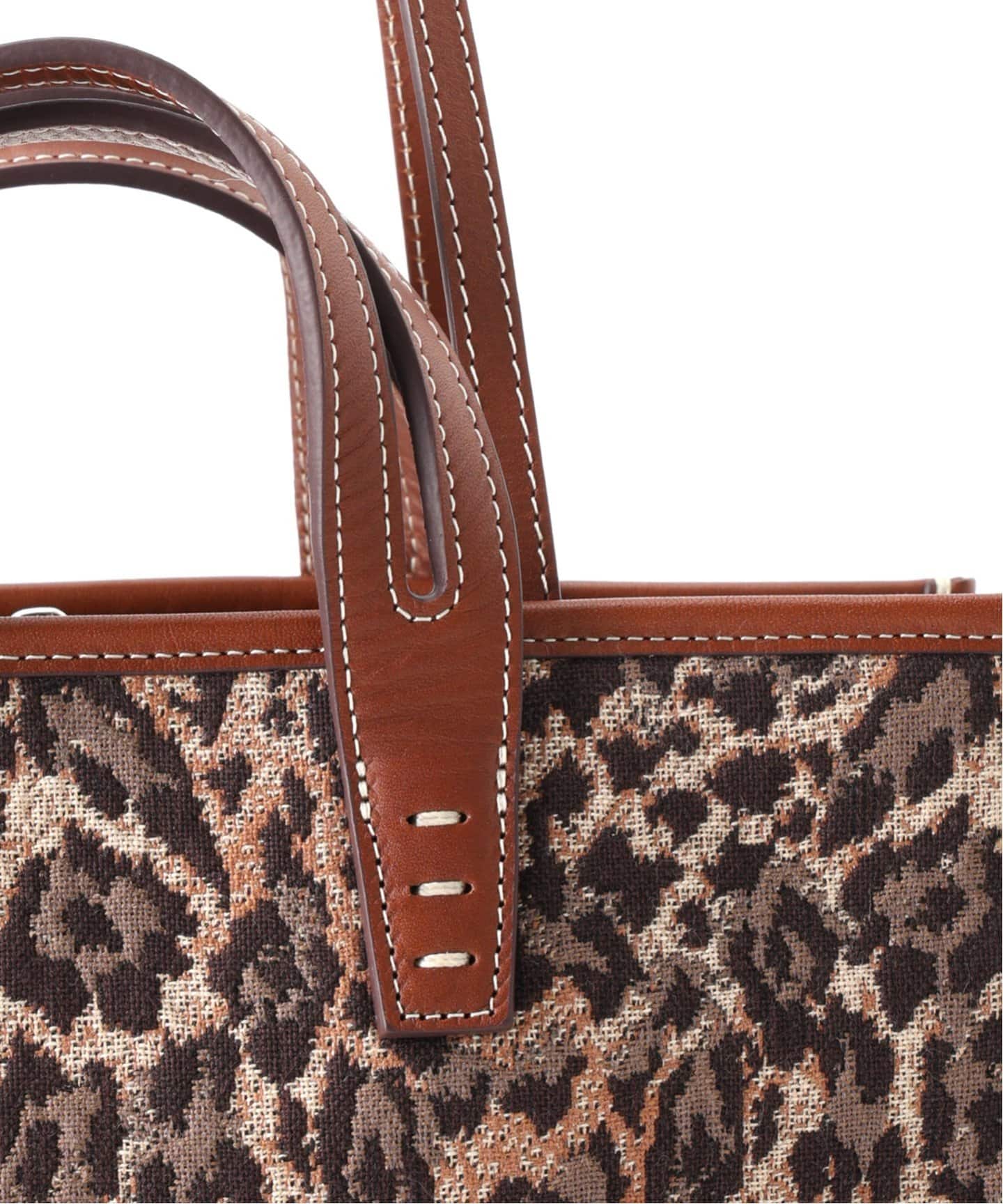 A VACATION/ア ヴァケーション】SABRINA BROWN LEO：ショルダーバッグ