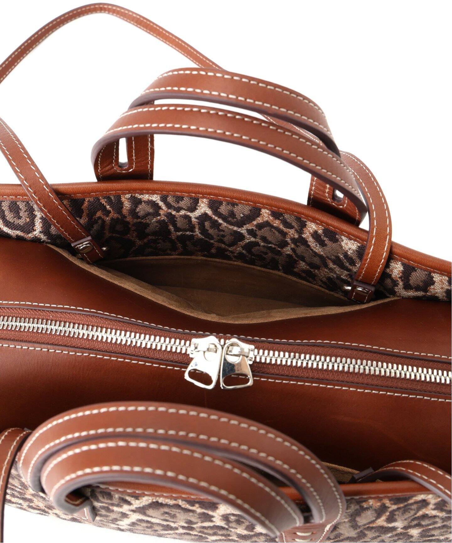 A VACATION/ア ヴァケーション】SABRINA BROWN LEO：ショルダーバッグ