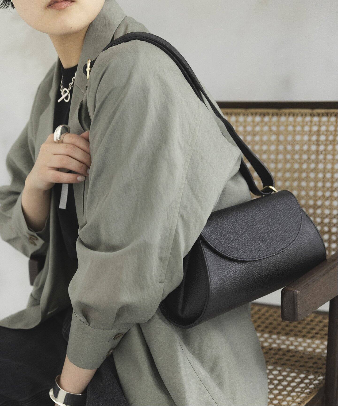 AULENTTI オウレンティ DORALLO ME ショルダーバッグ 追加》【AULENTTI/オウレンティ】DOLLARO ME：ショルダーバッグ