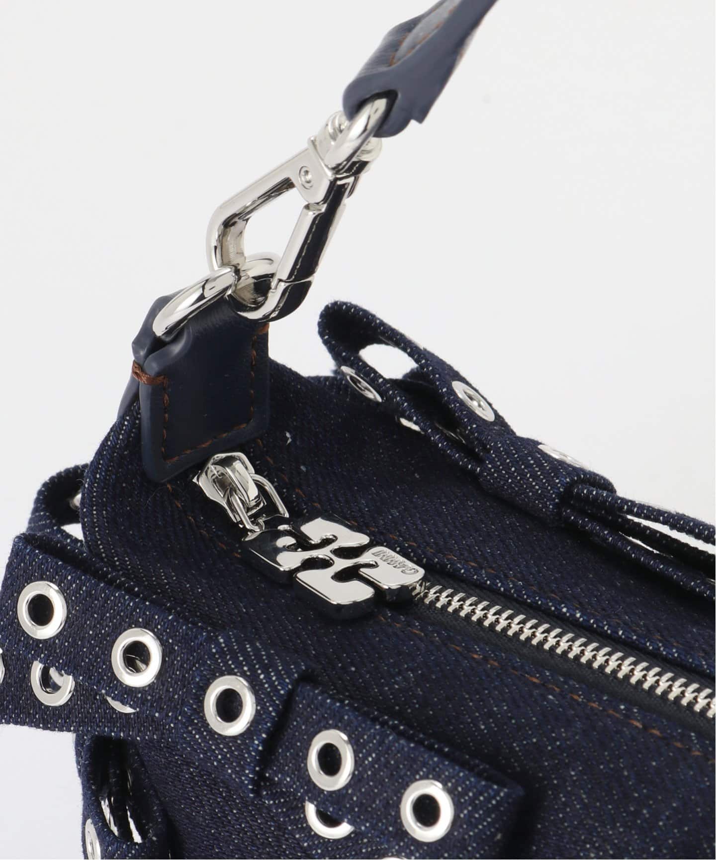 GANNI/ガニー】Butterfly Small Pouch Bow Eyelet D：バッグ