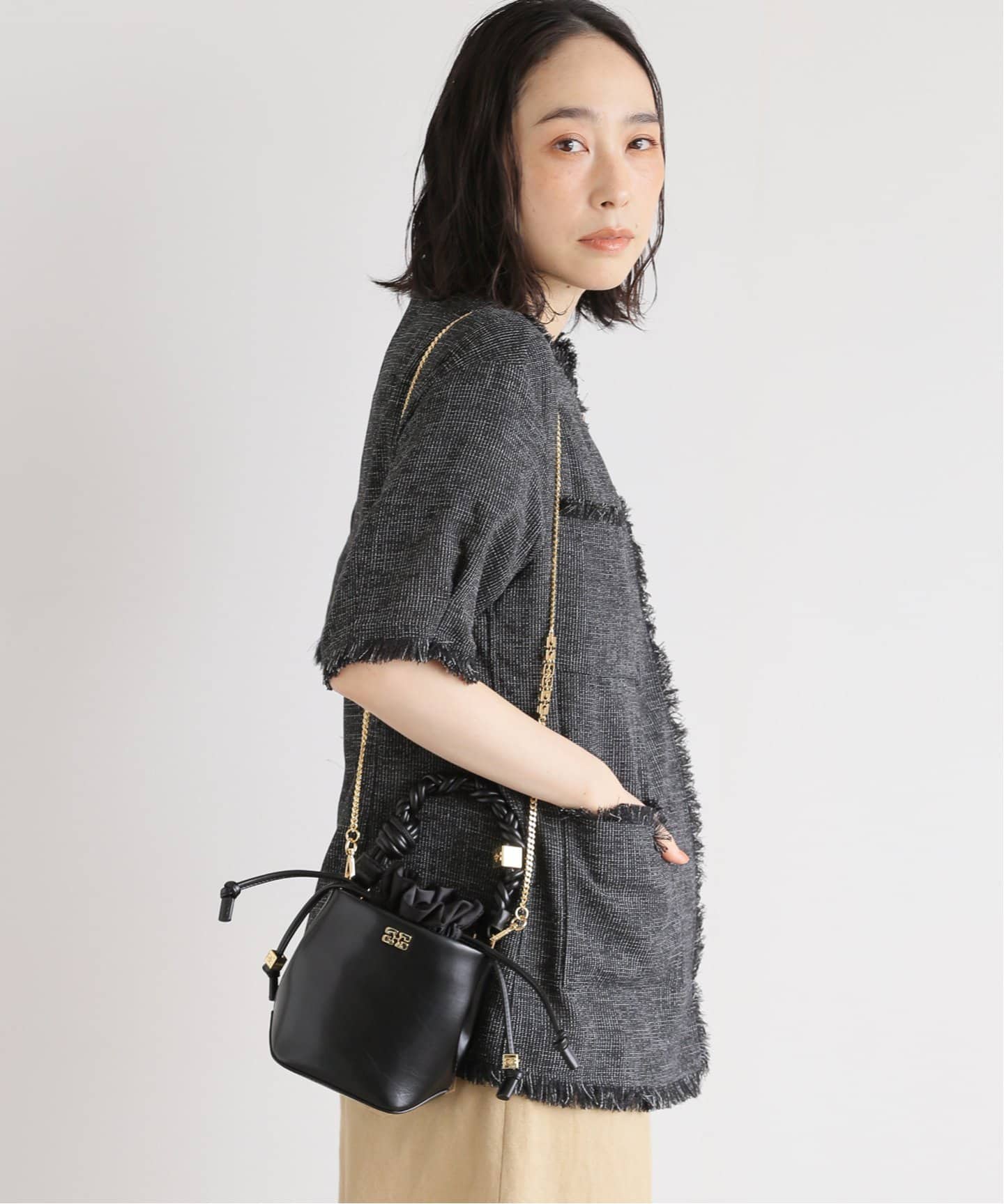 関税送料込【GANNI】スタッズ レザー スリングバックサンダル GANNI レザー スリングバックサンダル スタッズ付き | THE