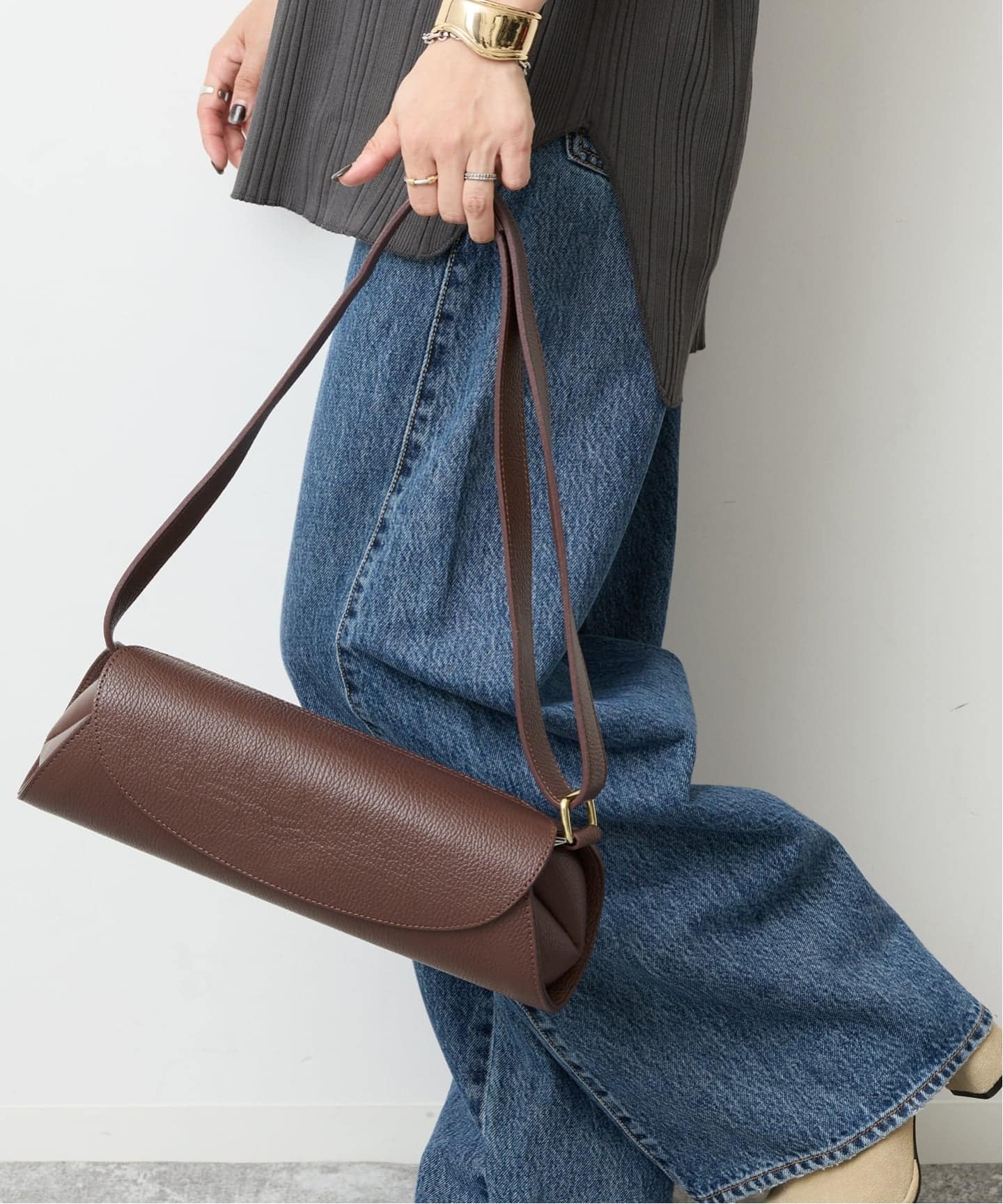 追加》【AULENTTI/オウレンティ】ツツガタBAG ST-SS23-Y02MOD-DO