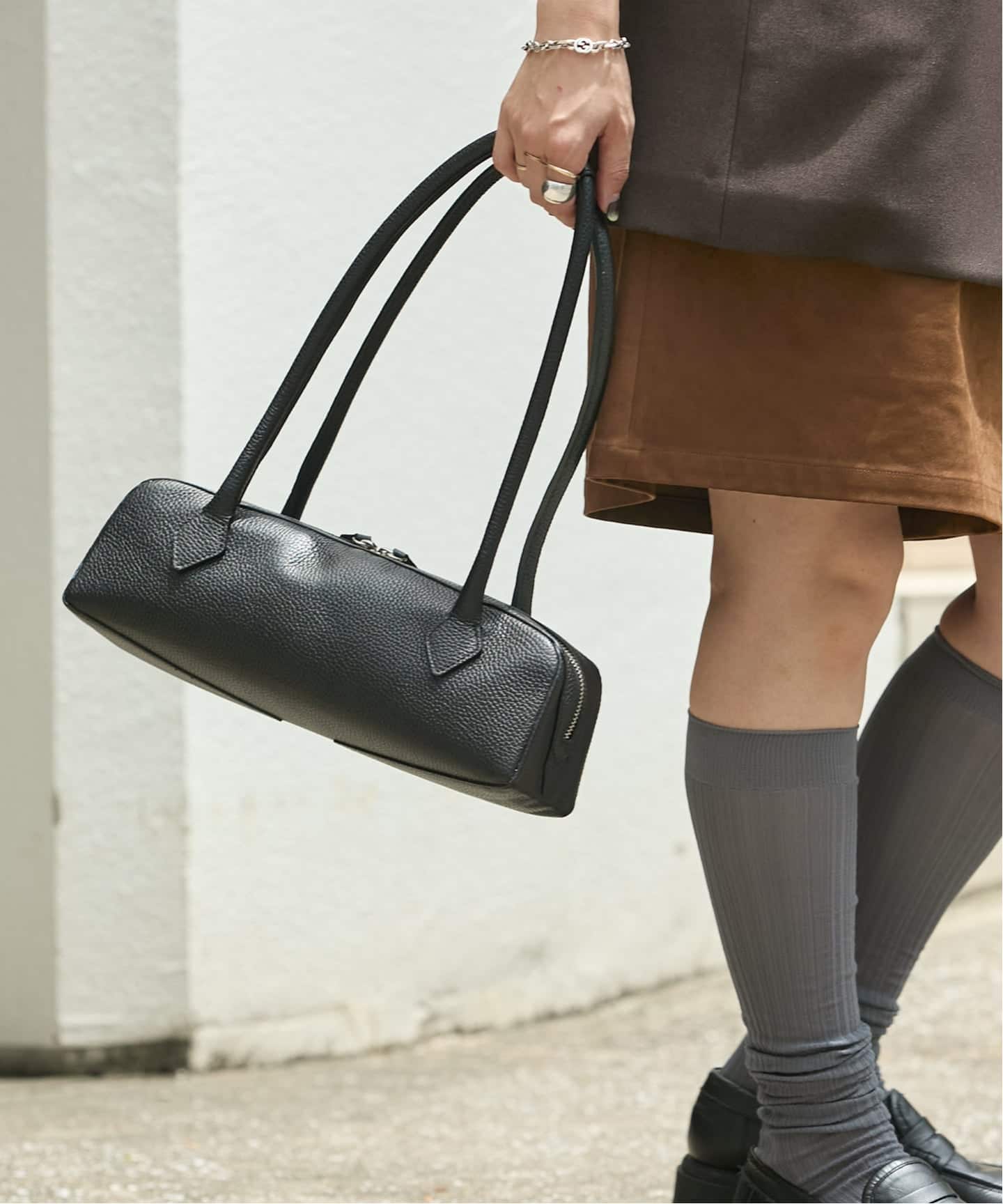 ベイクルーズ【AULENTTI/オウレンティ】レザーBody Bag AULENTTI オウレンティ ボディバッグ DI 3034 DO DOLLARO