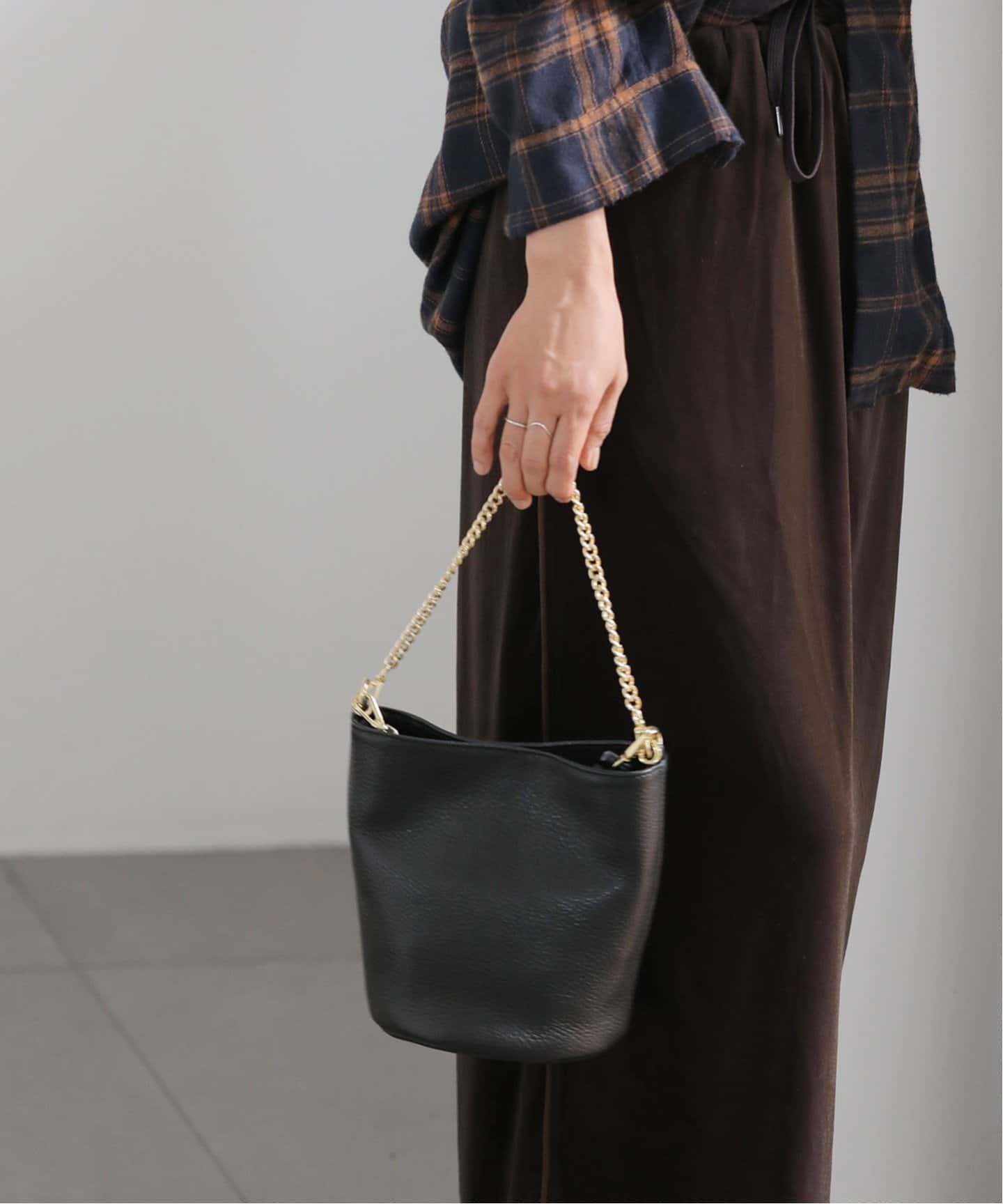 AULENTTI/オウレンティ】チェーンレザーBAG（ショルダーバッグ