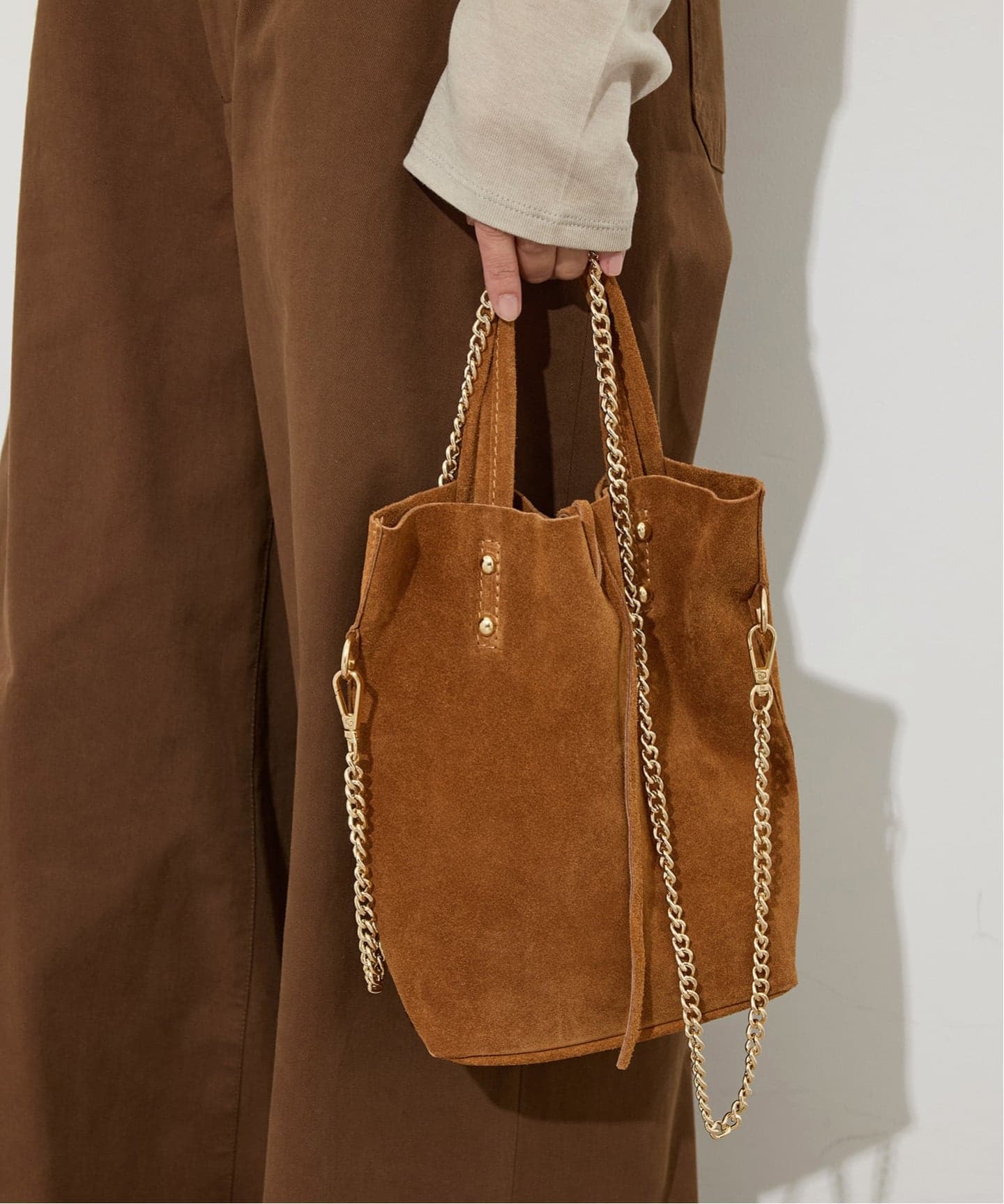《予約》【AULENTTI/オウレンティ】チェーンストラップ スウェード TOTEBAG