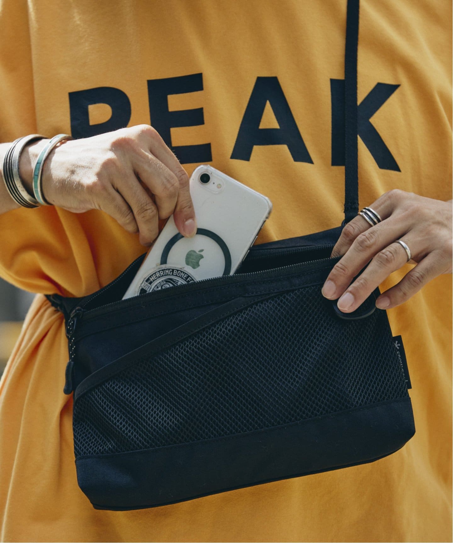Snow Peak - スノーピーク　サコッシュ原宿限定品 スノーピーク snow peak snow peak スノーピーク サコッシュ